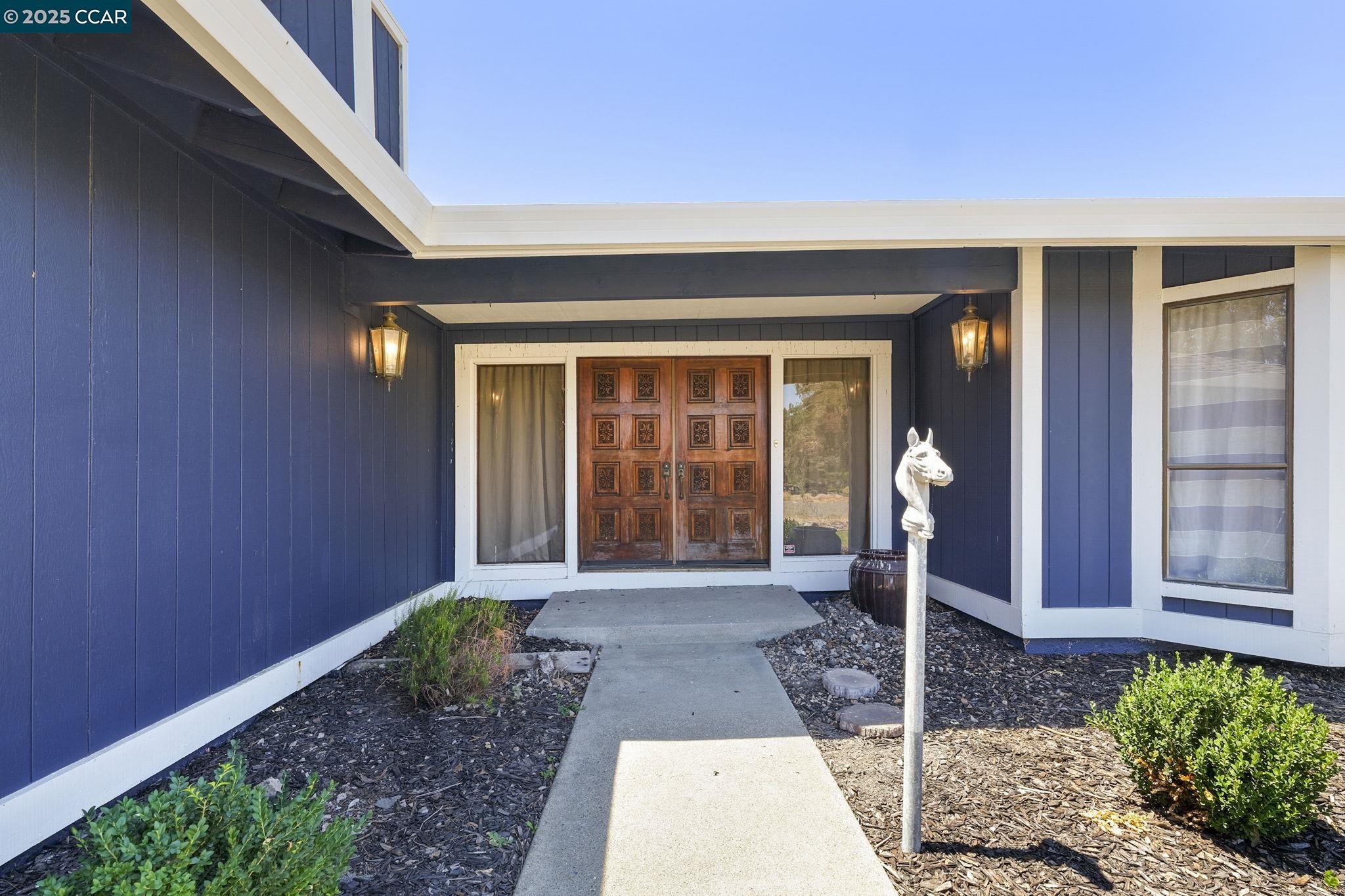 Detail Gallery Image 6 of 36 For 1610 Lawrence Road, Danville,  CA 94506-4701 - 4 Beds | 2/1 Baths