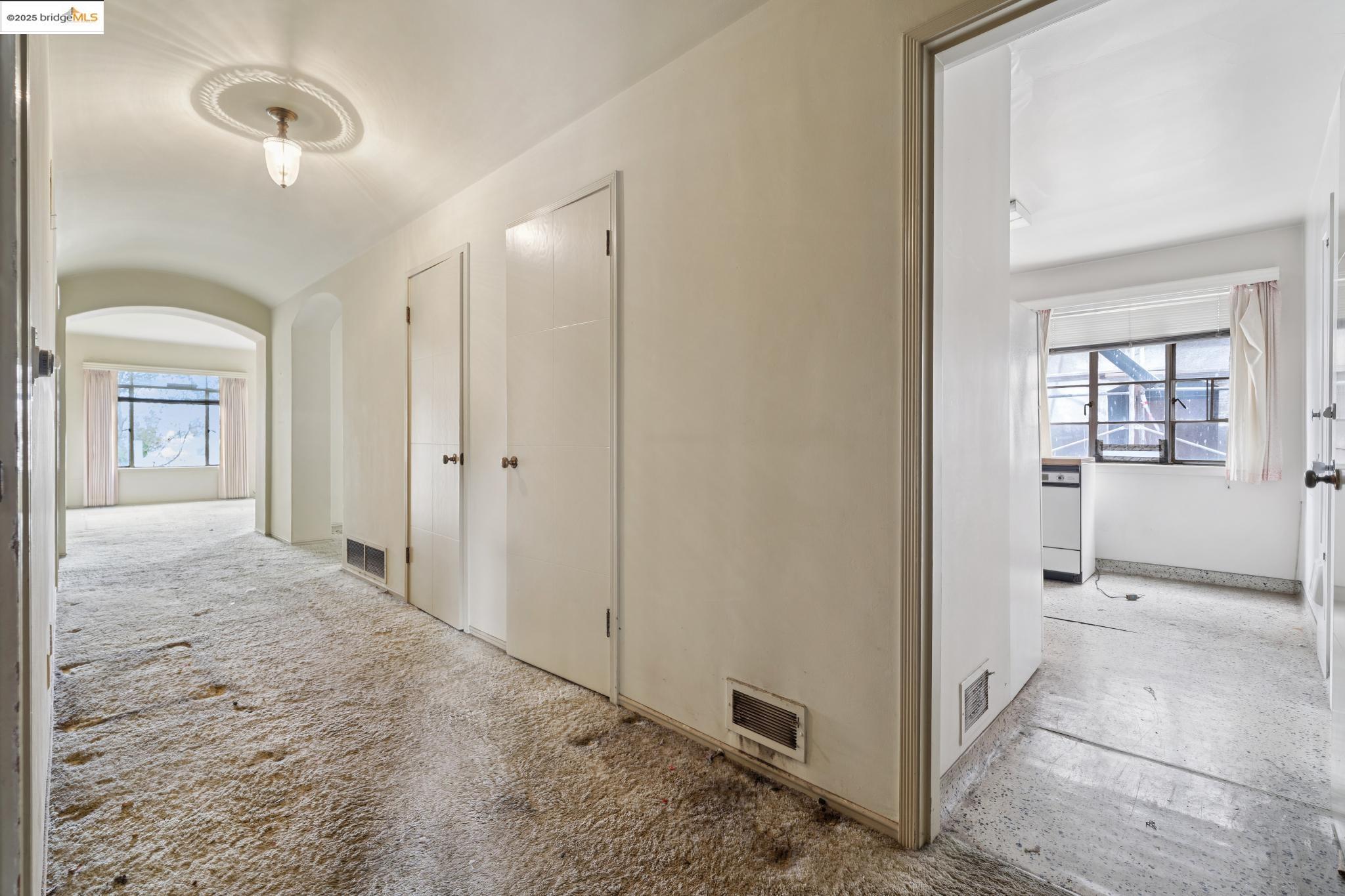 Detail Gallery Image 19 of 27 For 521 Merritt Ave, Oakland,  CA 94610 - – Beds | – Baths