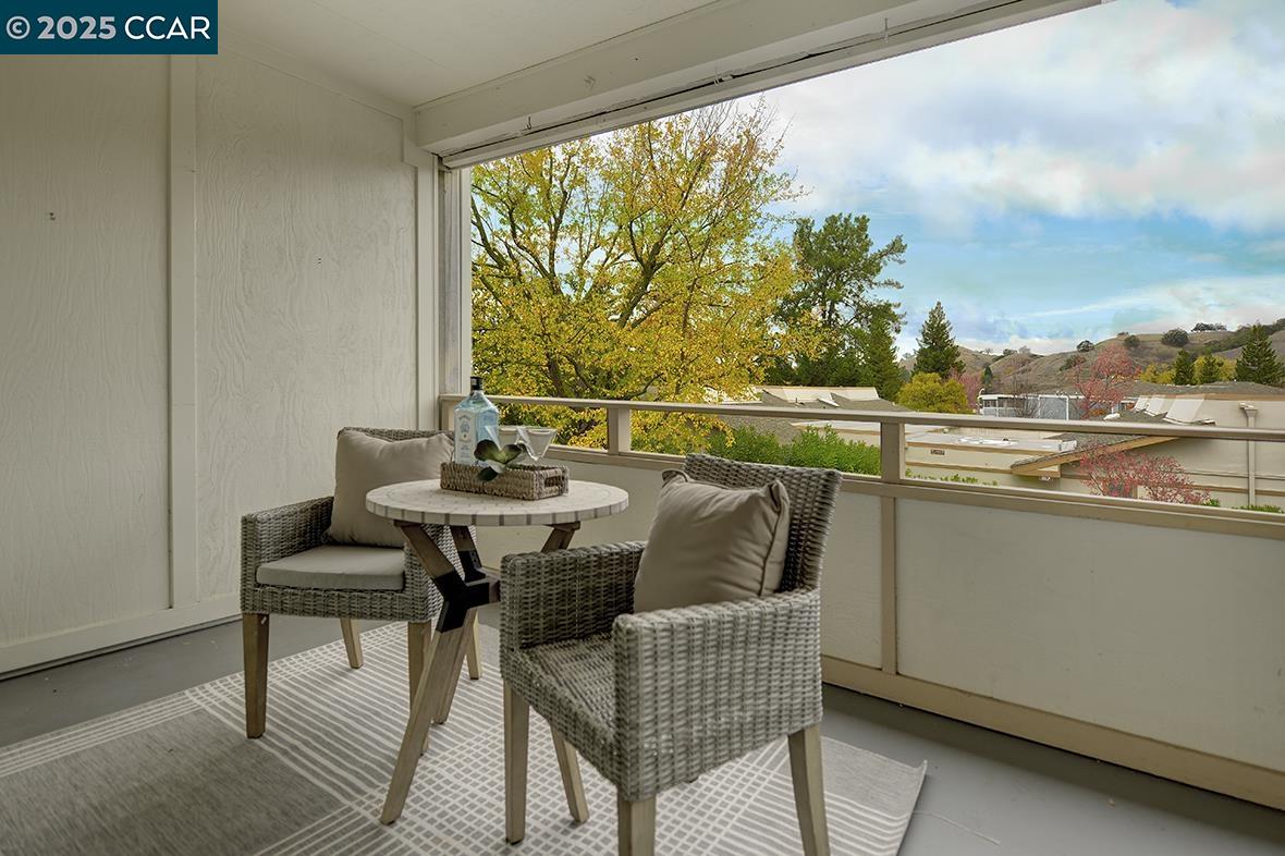 Detail Gallery Image 16 of 54 For 1317 Ptarmigan Dr #6,  Walnut Creek,  CA 94595 - 2 Beds | 1 Baths