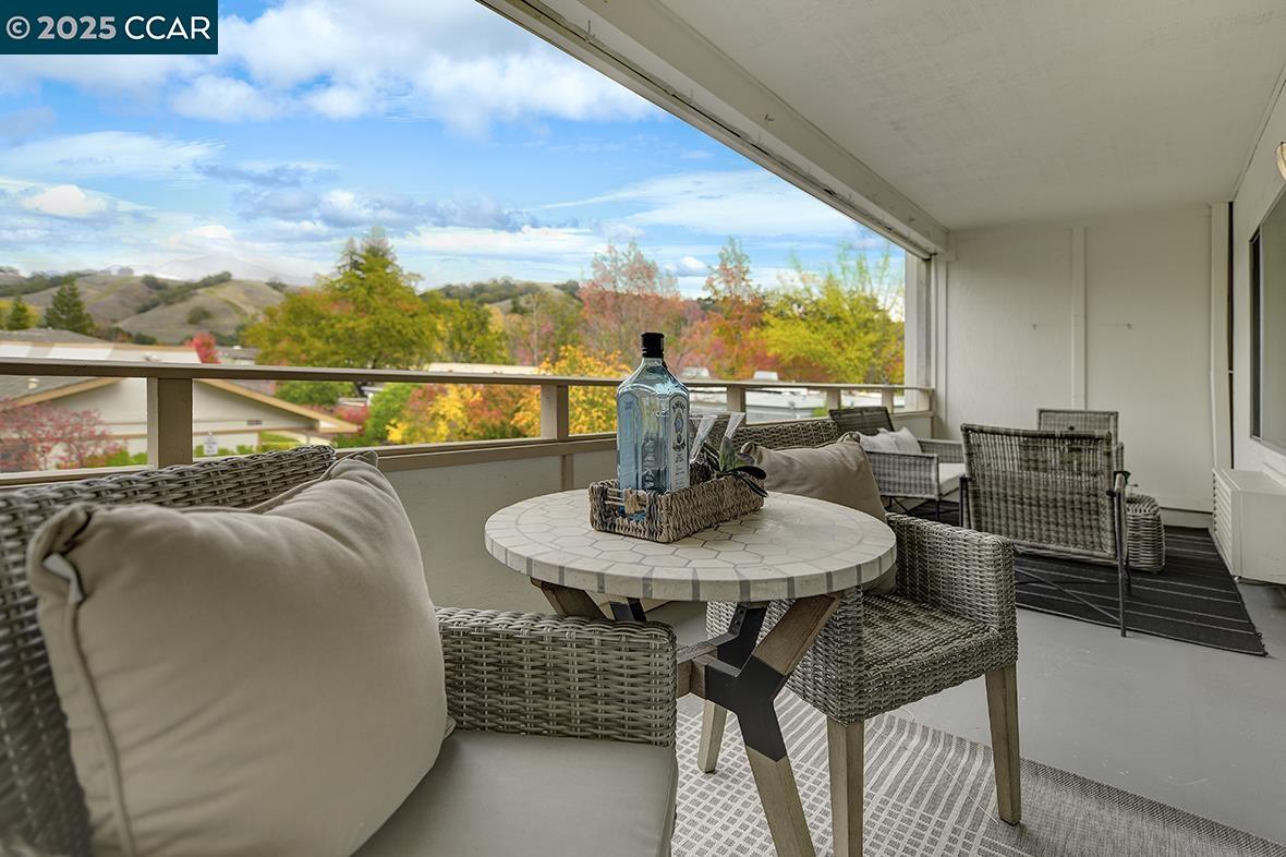 Detail Gallery Image 18 of 54 For 1317 Ptarmigan Dr #6,  Walnut Creek,  CA 94595 - 2 Beds | 1 Baths