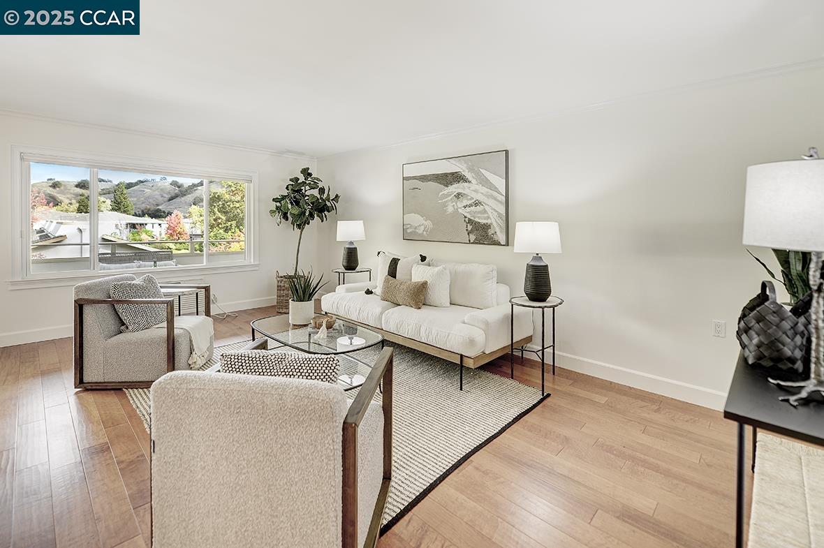 Detail Gallery Image 5 of 54 For 1317 Ptarmigan Dr #6,  Walnut Creek,  CA 94595 - 2 Beds | 1 Baths