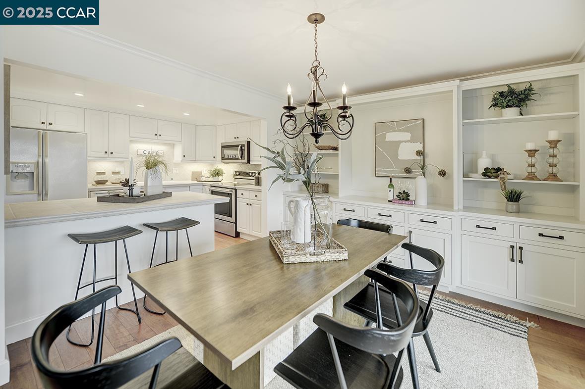 Detail Gallery Image 10 of 54 For 1317 Ptarmigan Dr #6,  Walnut Creek,  CA 94595 - 2 Beds | 1 Baths