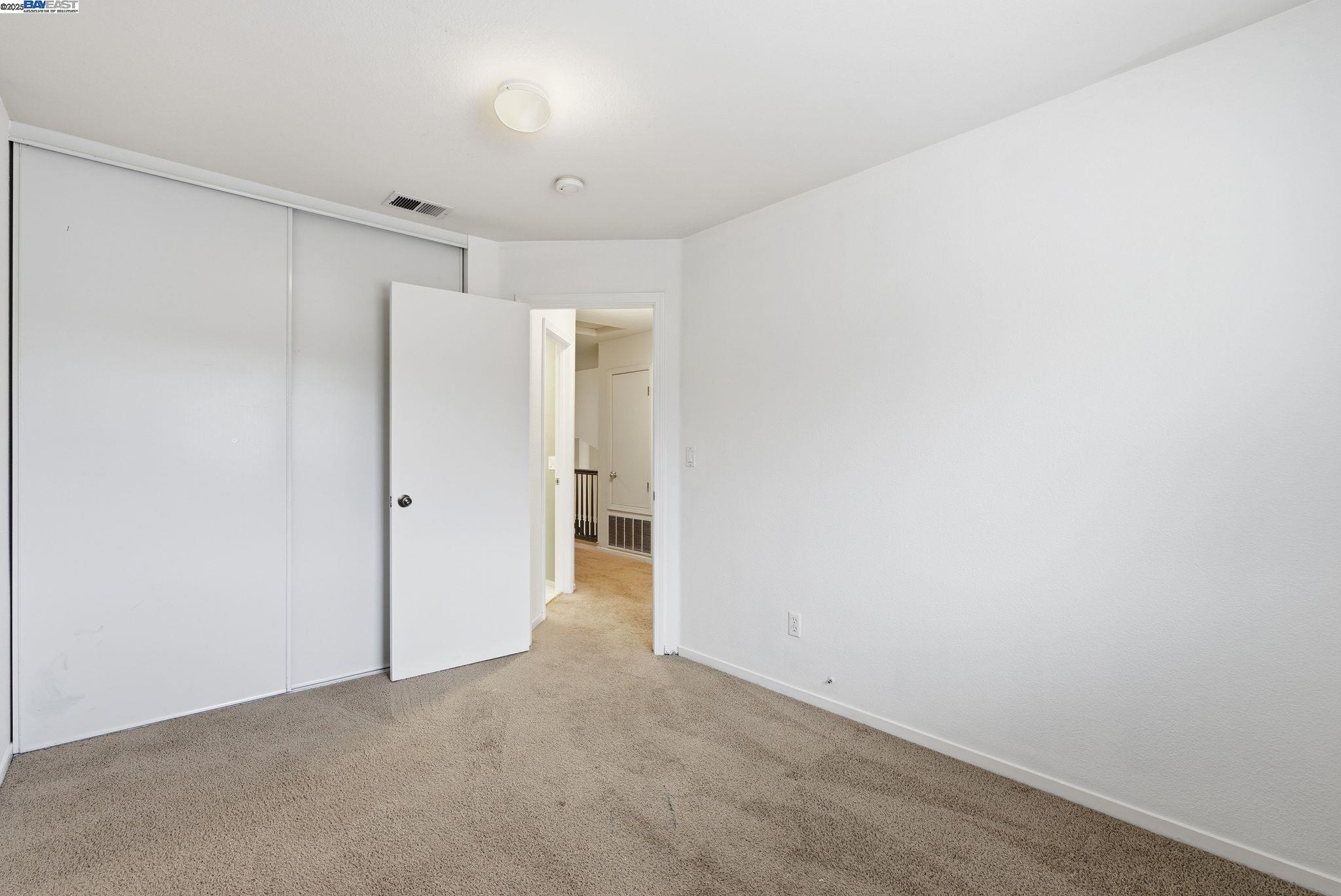 Detail Gallery Image 30 of 36 For 2337 Woodhill Dr, Pittsburg,  CA 94565 - 5 Beds | 3 Baths