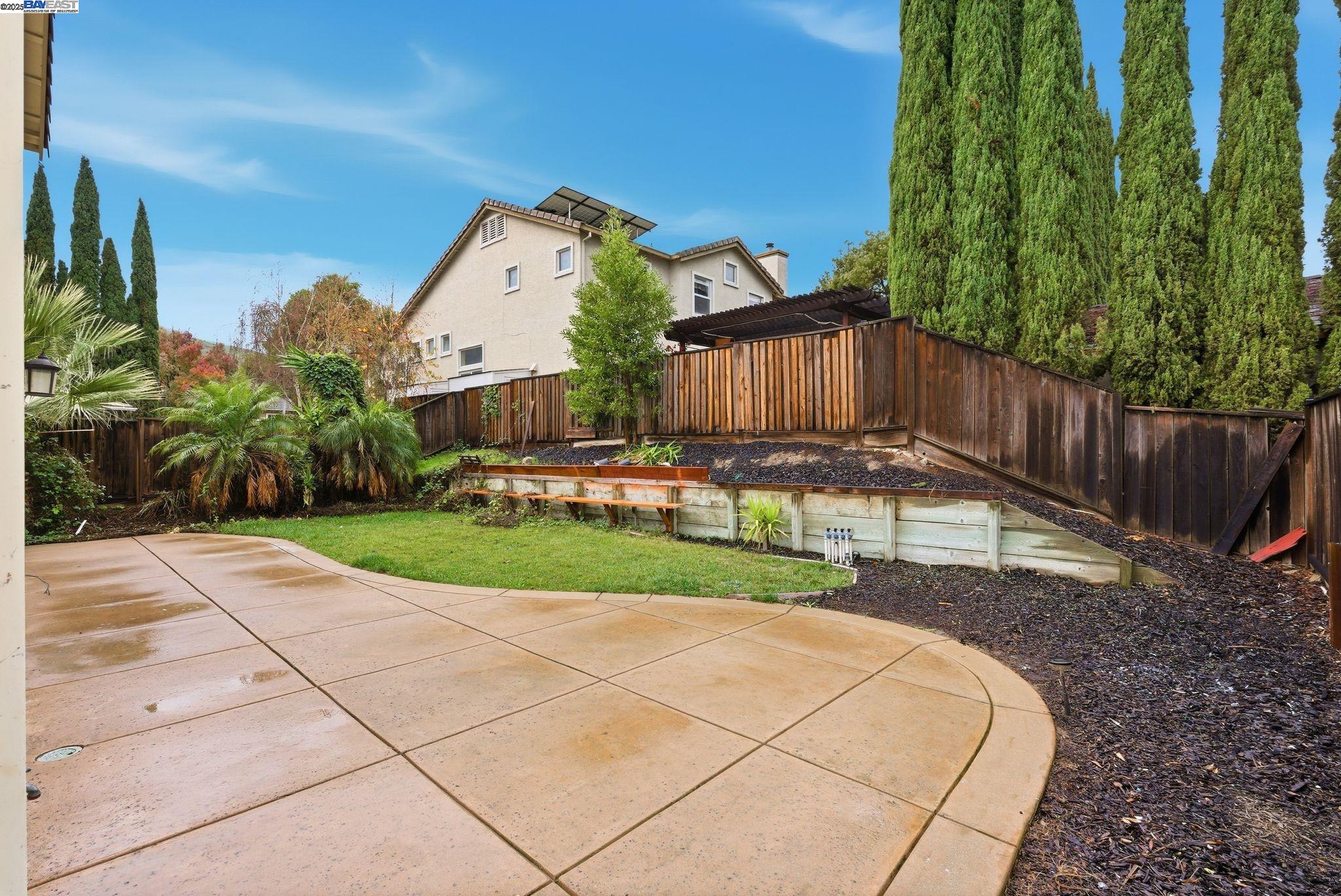 Detail Gallery Image 32 of 36 For 2337 Woodhill Dr, Pittsburg,  CA 94565 - 5 Beds | 3 Baths