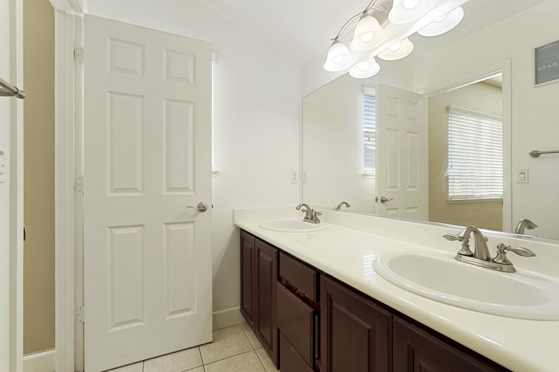 Detail Gallery Image 32 of 41 For 2644 Swainsons Hawk St, Stockton,  CA 95209 - 4 Beds | 3 Baths