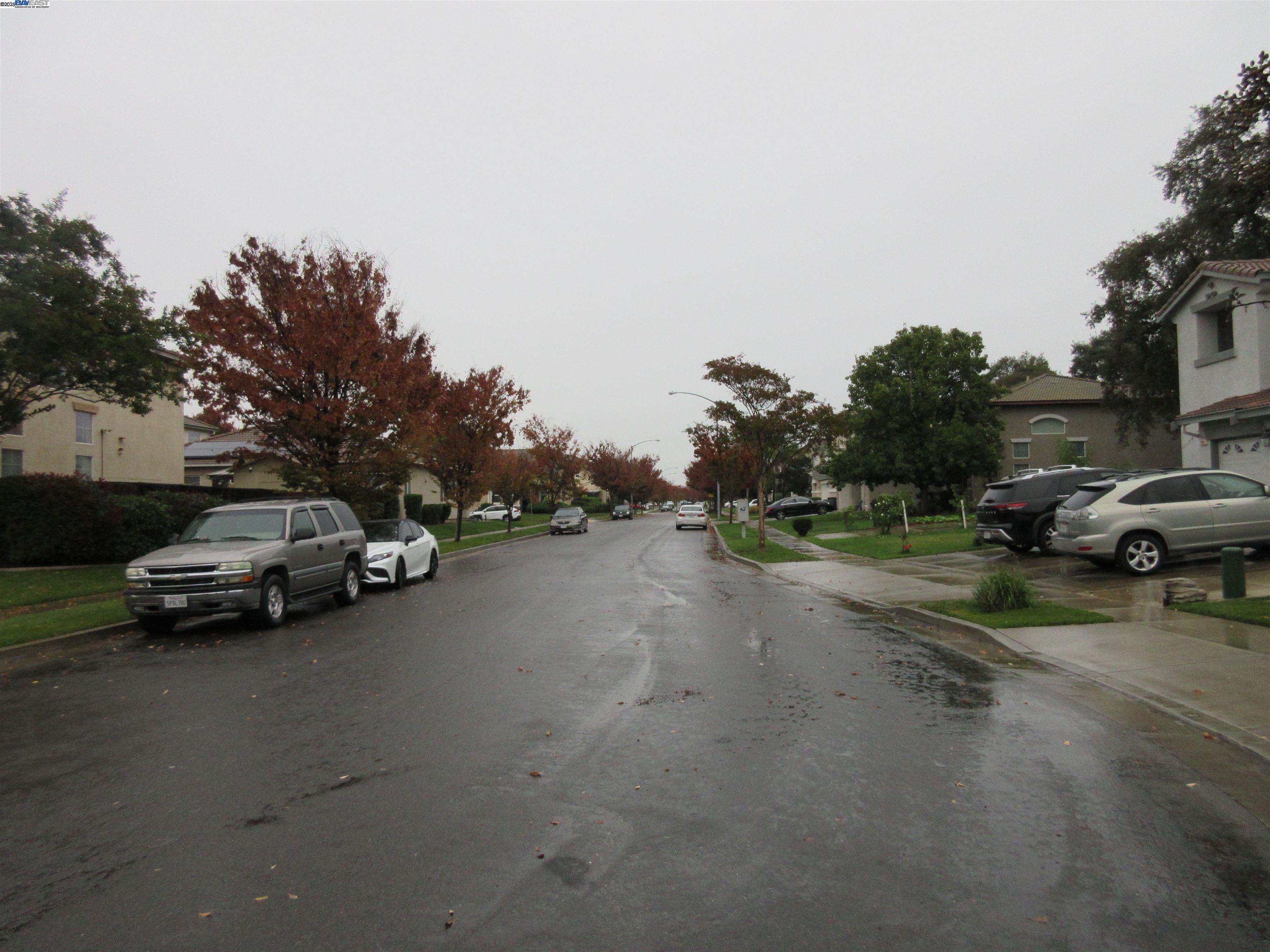 Detail Gallery Image 5 of 39 For 2644 Swainsons Hawk St, Stockton,  CA 95209 - 4 Beds | 3 Baths