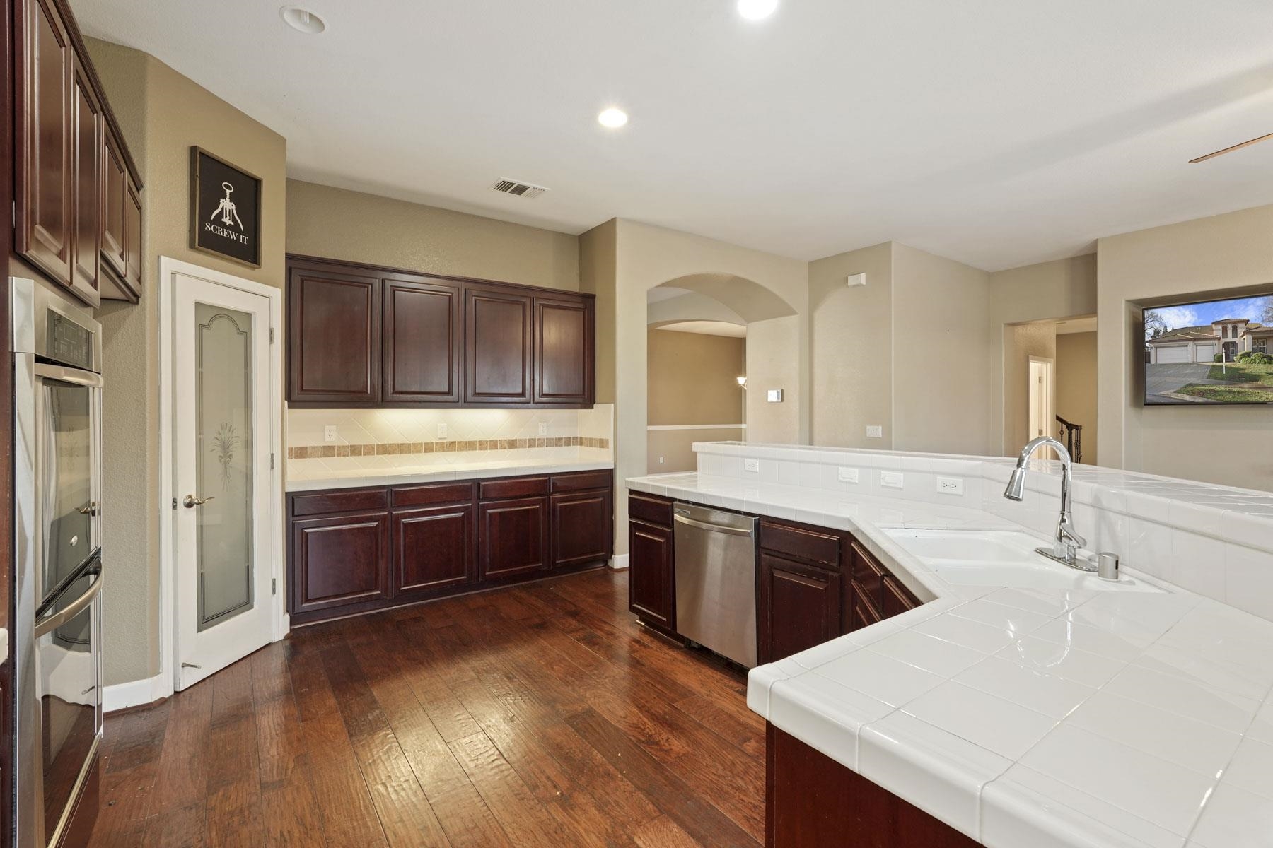 Detail Gallery Image 10 of 41 For 2644 Swainsons Hawk St, Stockton,  CA 95209 - 4 Beds | 3 Baths