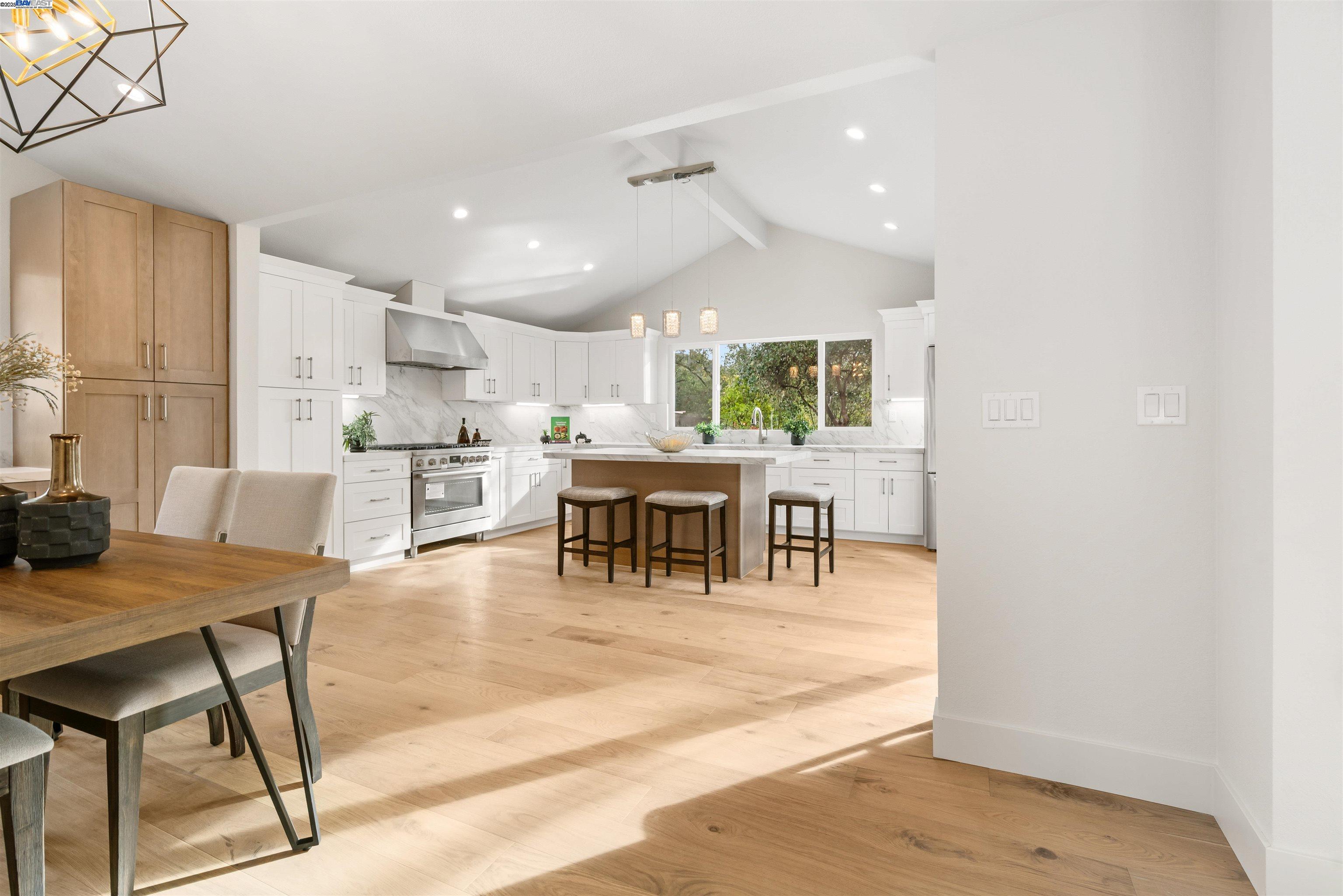 Detail Gallery Image 20 of 54 For 3161 Plymouth Rd, Lafayette,  CA 94549 - 3 Beds | 3 Baths