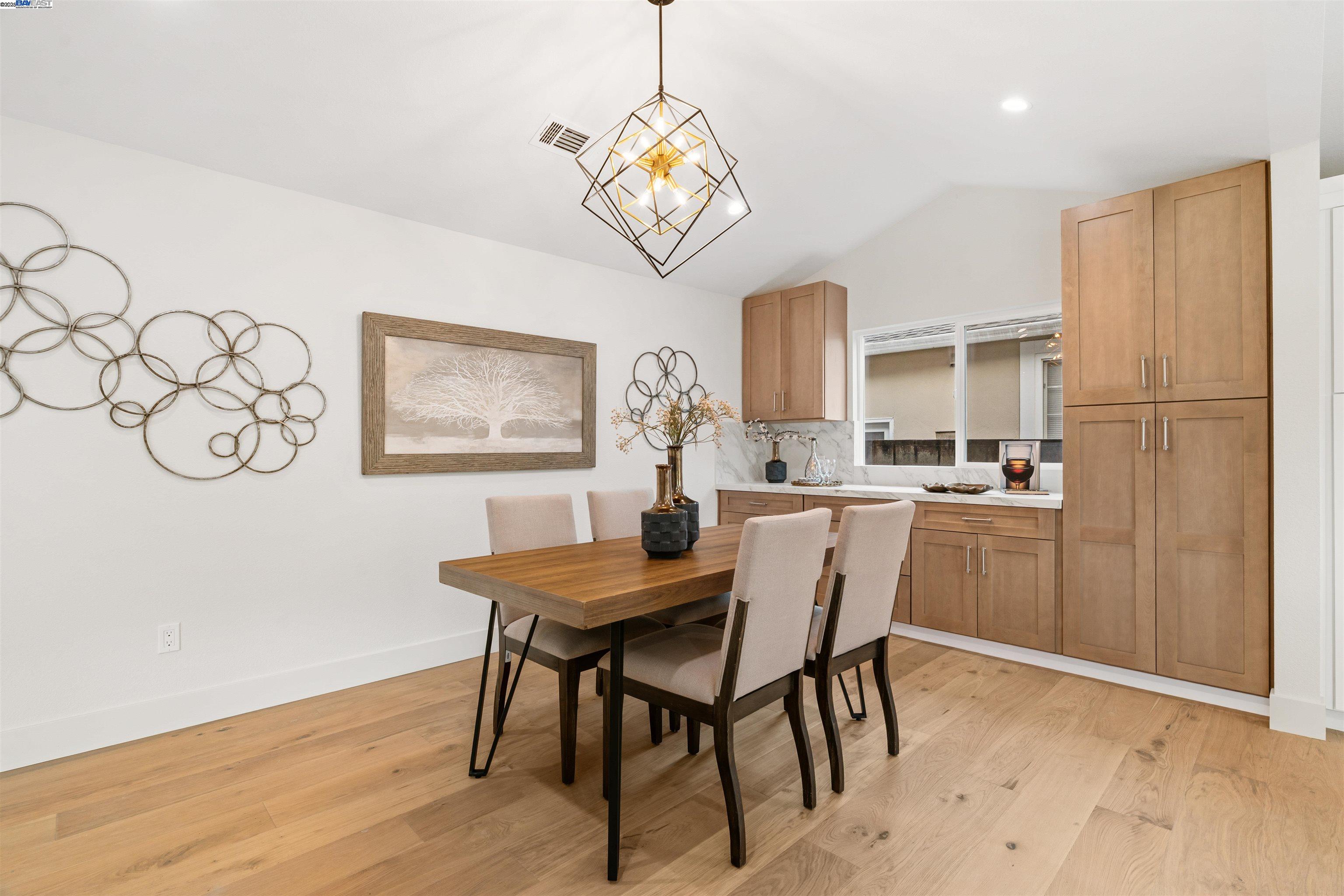 Detail Gallery Image 28 of 54 For 3161 Plymouth Rd, Lafayette,  CA 94549 - 3 Beds | 3 Baths