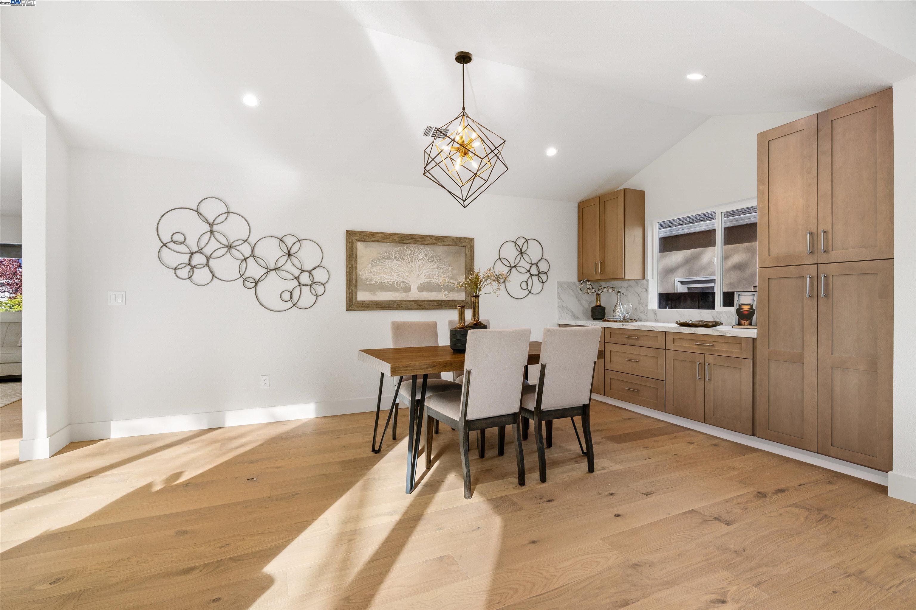 Detail Gallery Image 31 of 54 For 3161 Plymouth Rd, Lafayette,  CA 94549 - 3 Beds | 3 Baths