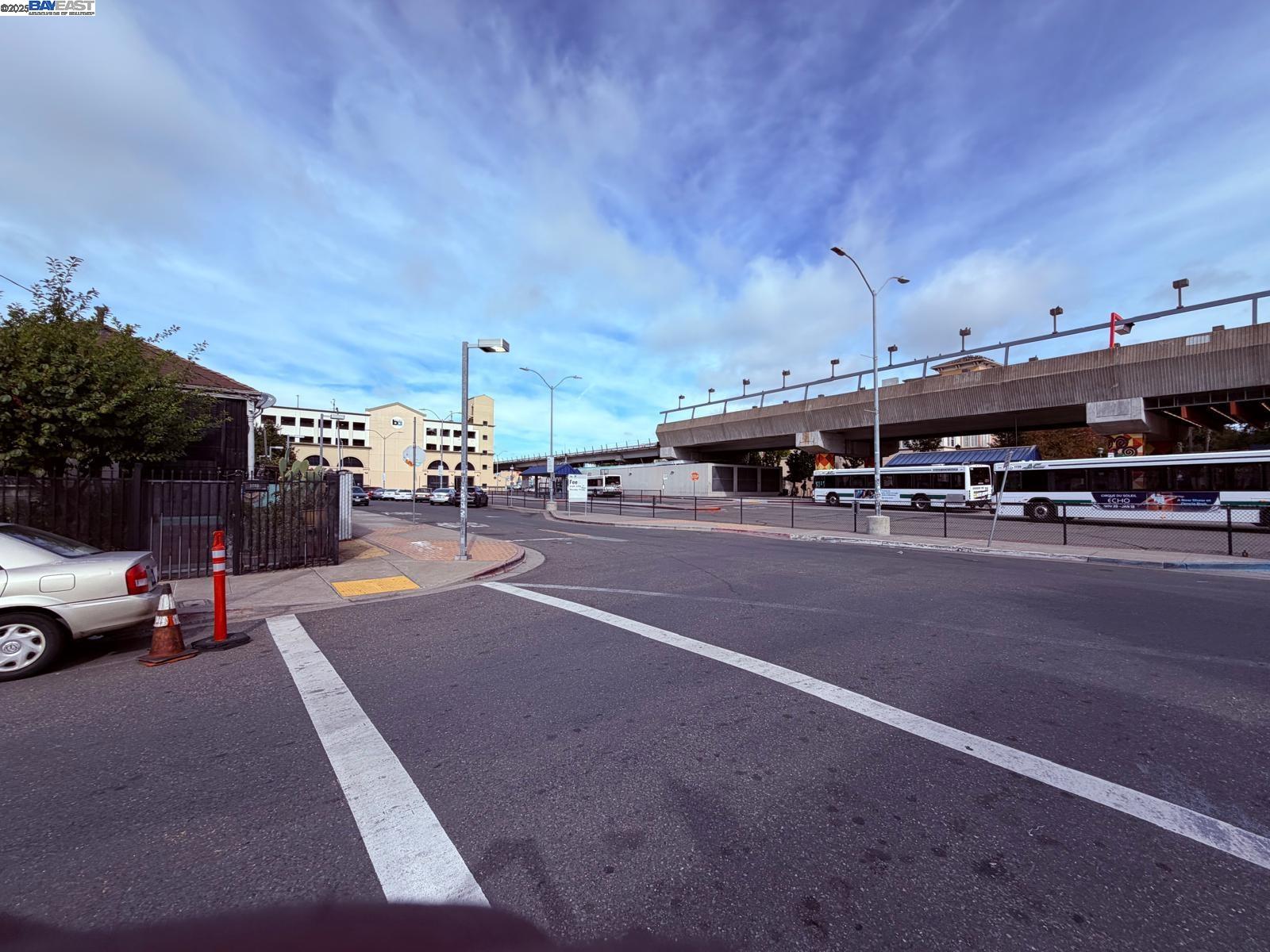 Detail Gallery Image 6 of 8 For 3338 San Leandro St, Oakland,  CA 94601 - – Beds | – Baths