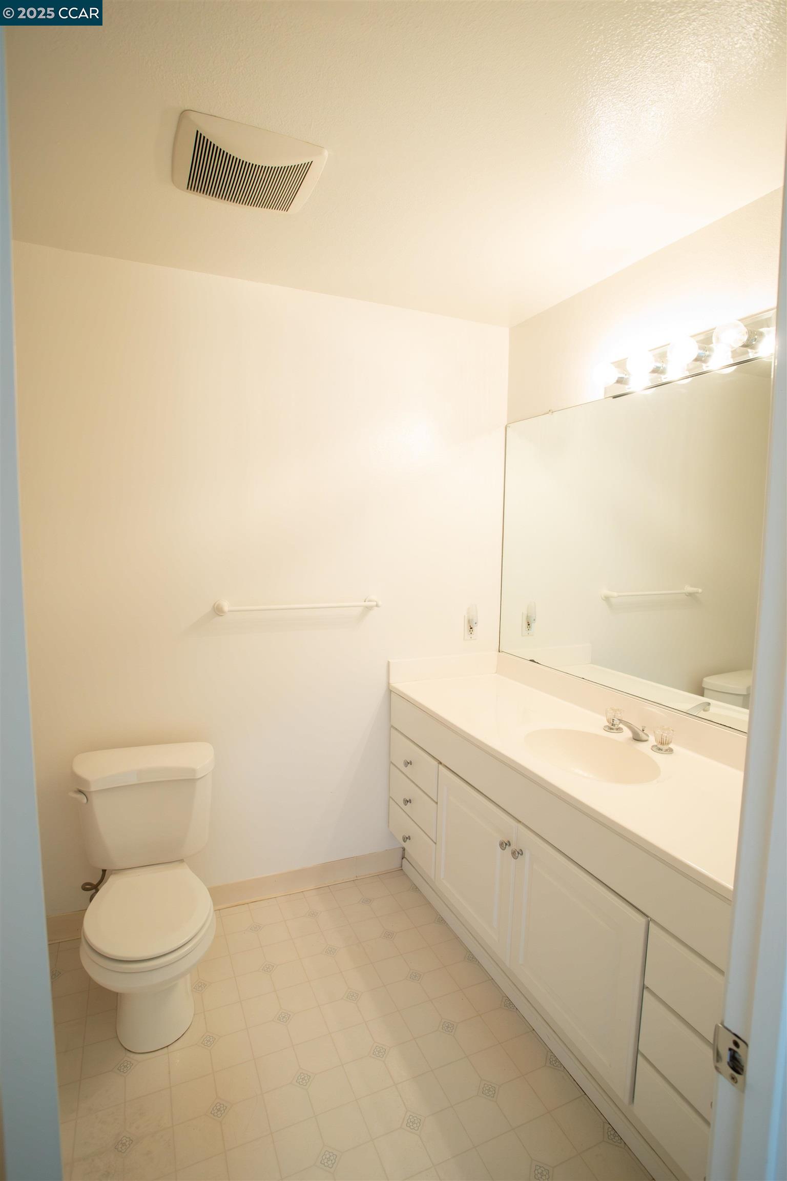 Detail Gallery Image 12 of 22 For 130 Summerside Cir, Danville,  CA 94526 - 2 Beds | 2 Baths