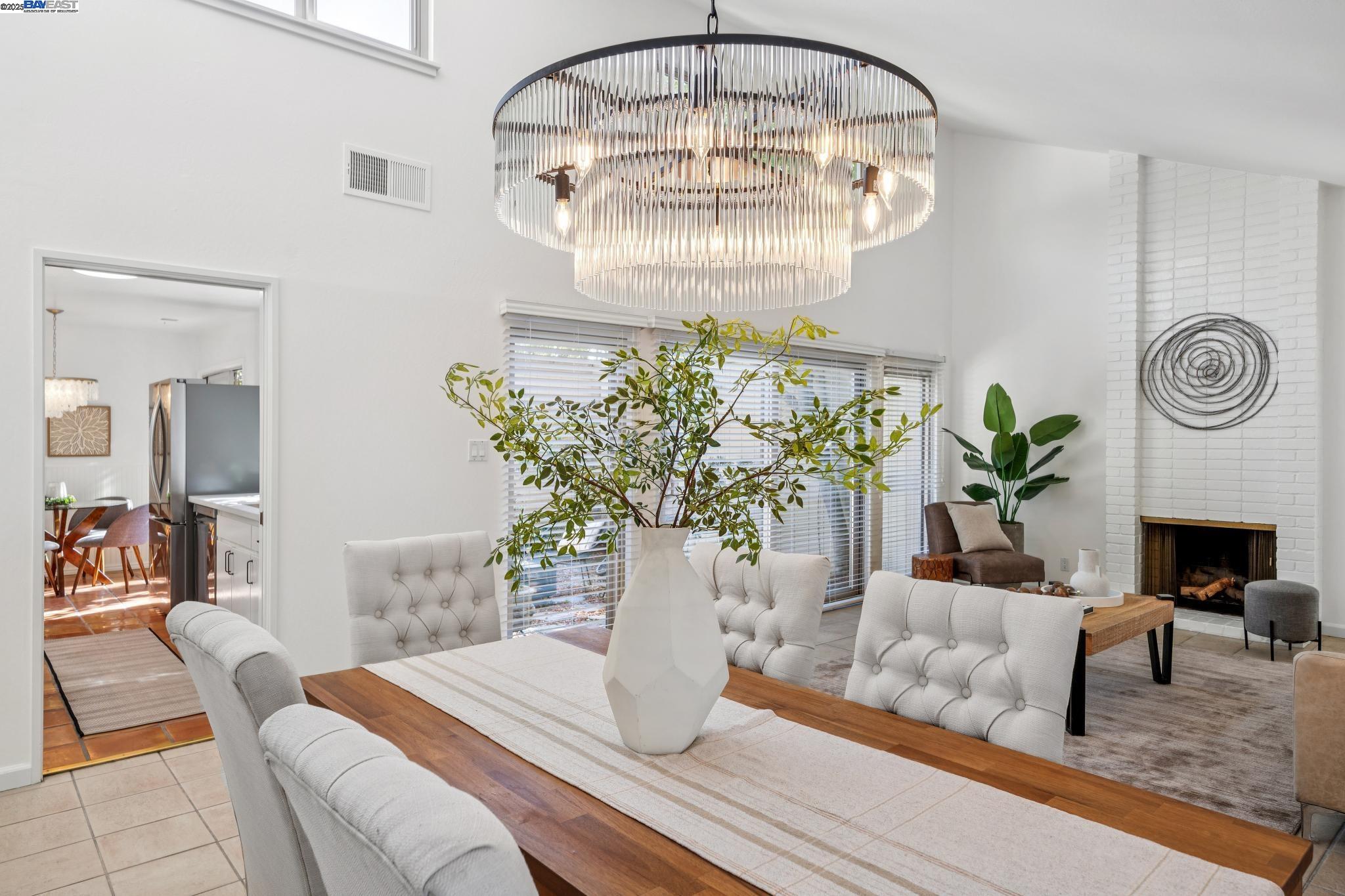 Detail Gallery Image 9 of 37 For 3201 Fiji Lane, Alameda,  CA 94502 - 2 Beds | 2 Baths