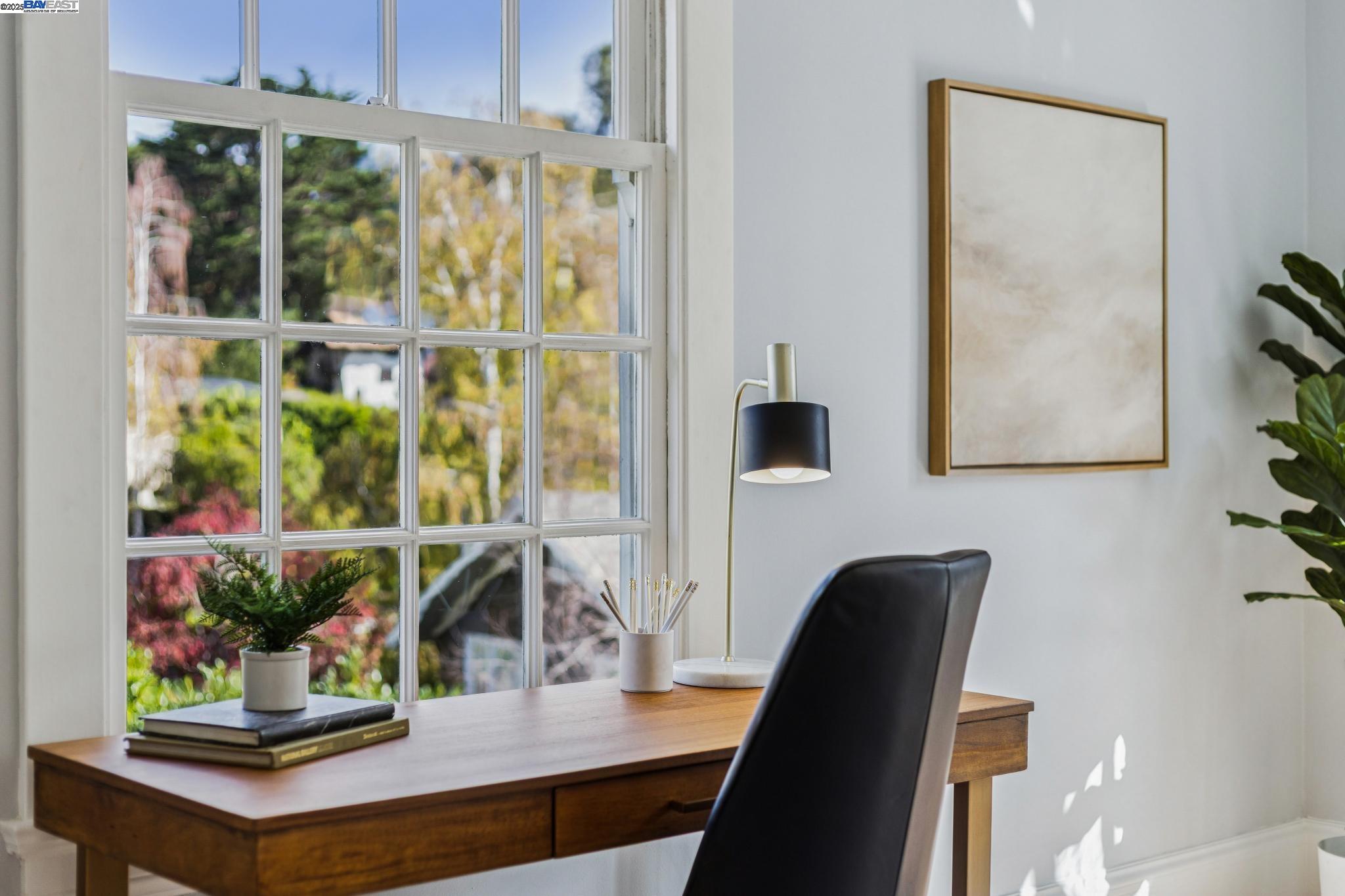 Detail Gallery Image 39 of 59 For 5811 Romany, Oakland,  CA 94618 - 4 Beds | 2/1 Baths