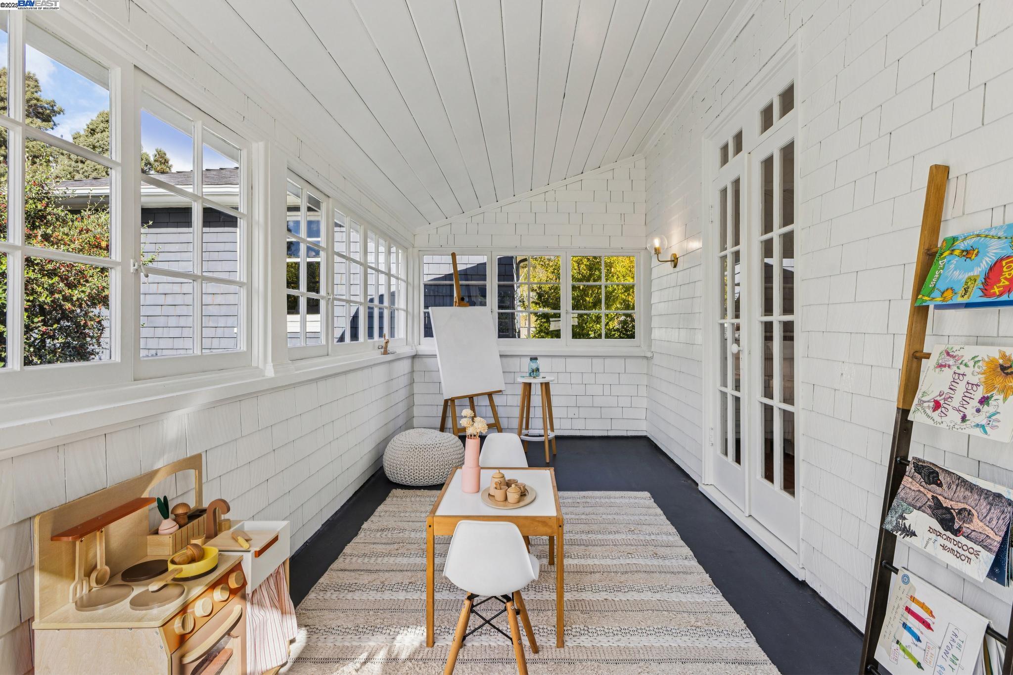 Detail Gallery Image 45 of 59 For 5811 Romany, Oakland,  CA 94618 - 4 Beds | 2/1 Baths