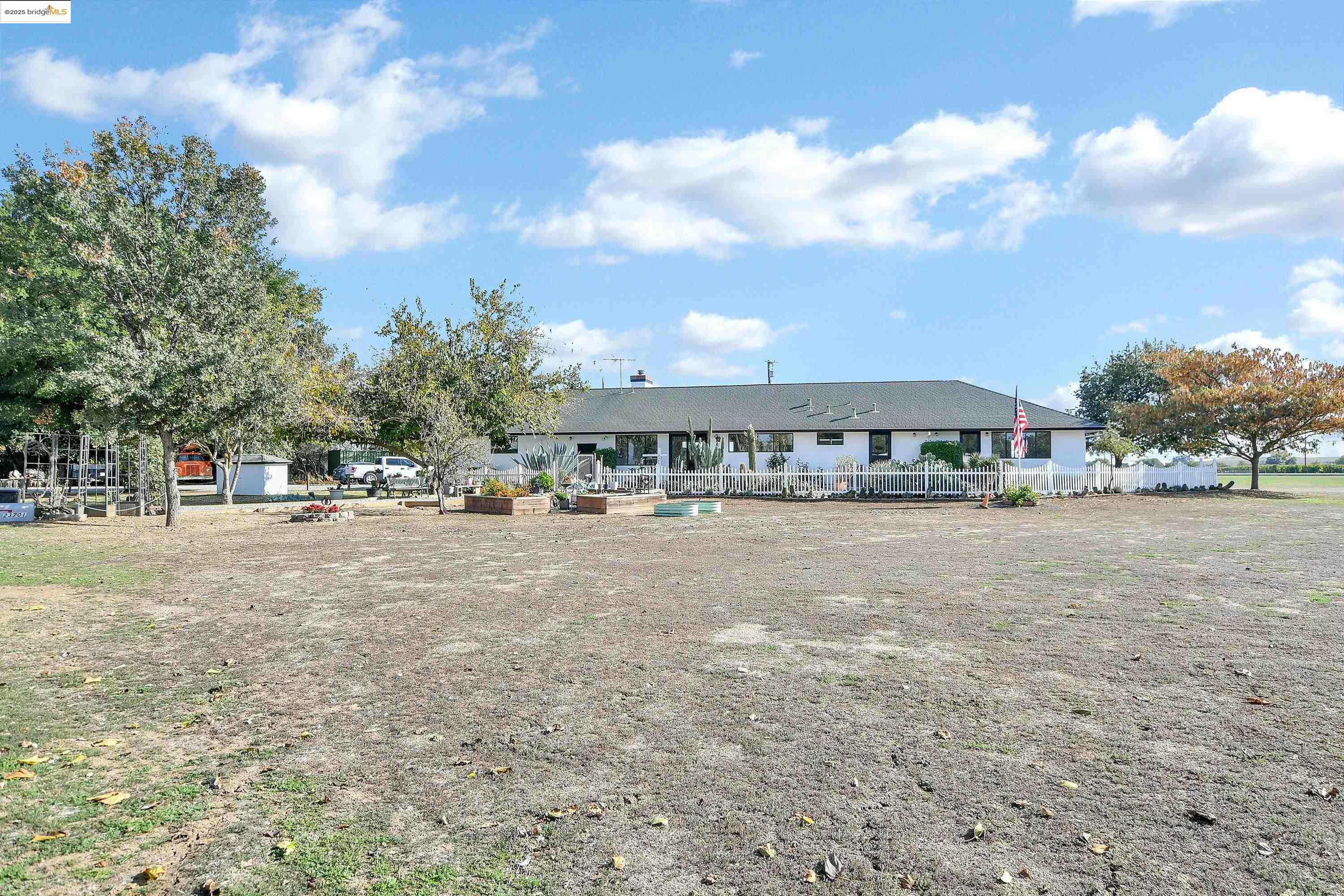 Detail Gallery Image 23 of 54 For 23701 Marsh Creek Rd, Brentwood,  CA 94513 - 3 Beds | 2 Baths