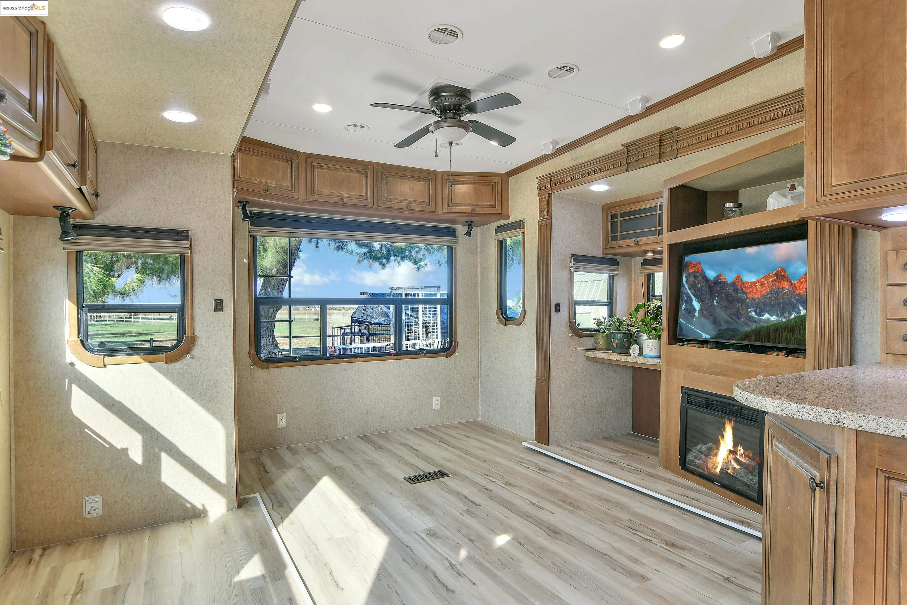 Detail Gallery Image 28 of 54 For 23701 Marsh Creek Rd, Brentwood,  CA 94513 - 3 Beds | 2 Baths