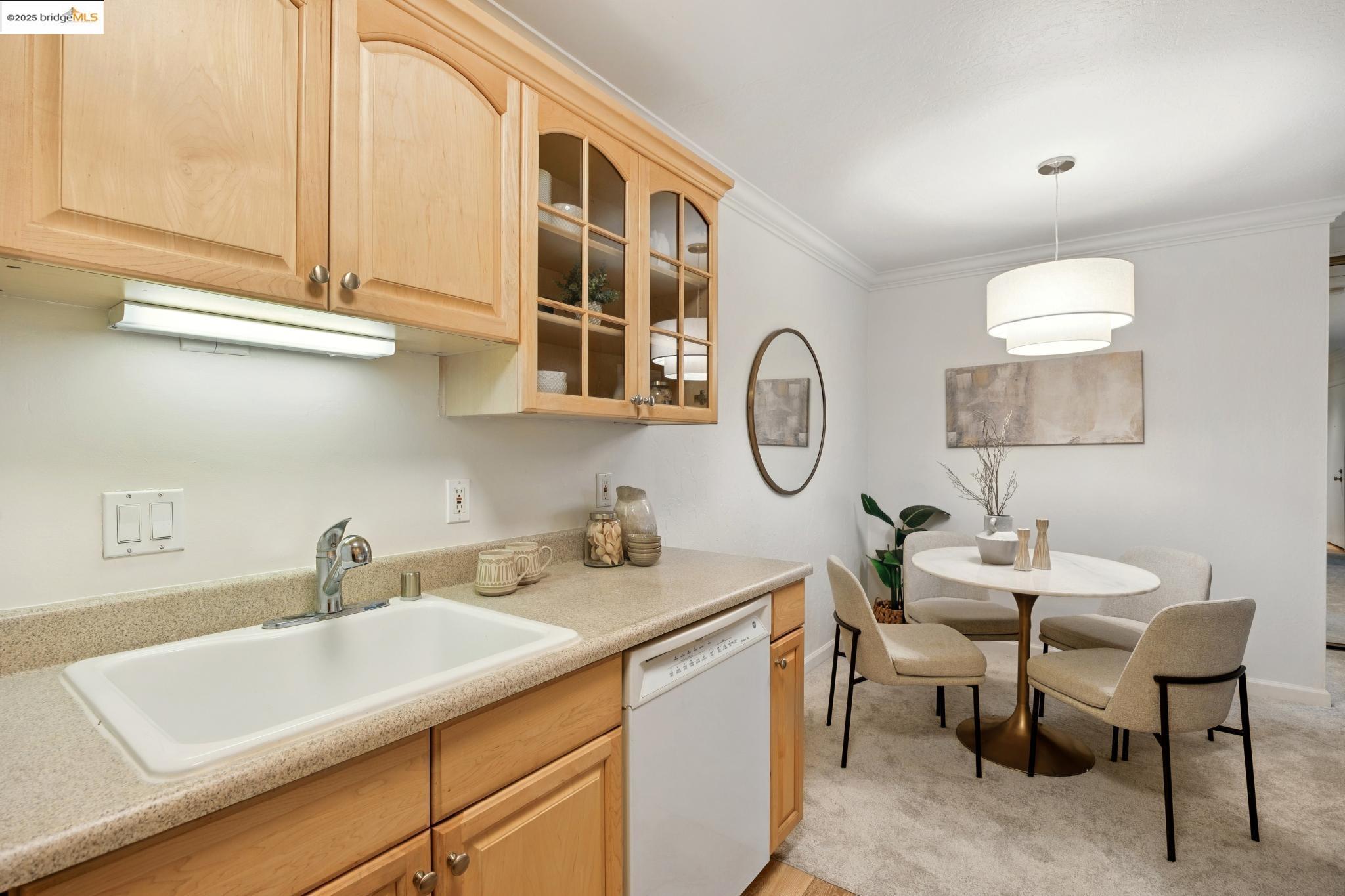 Detail Gallery Image 20 of 28 For 1471 Marchbanks Dr #4,  Walnut Creek,  CA 94598 - 1 Beds | 1 Baths