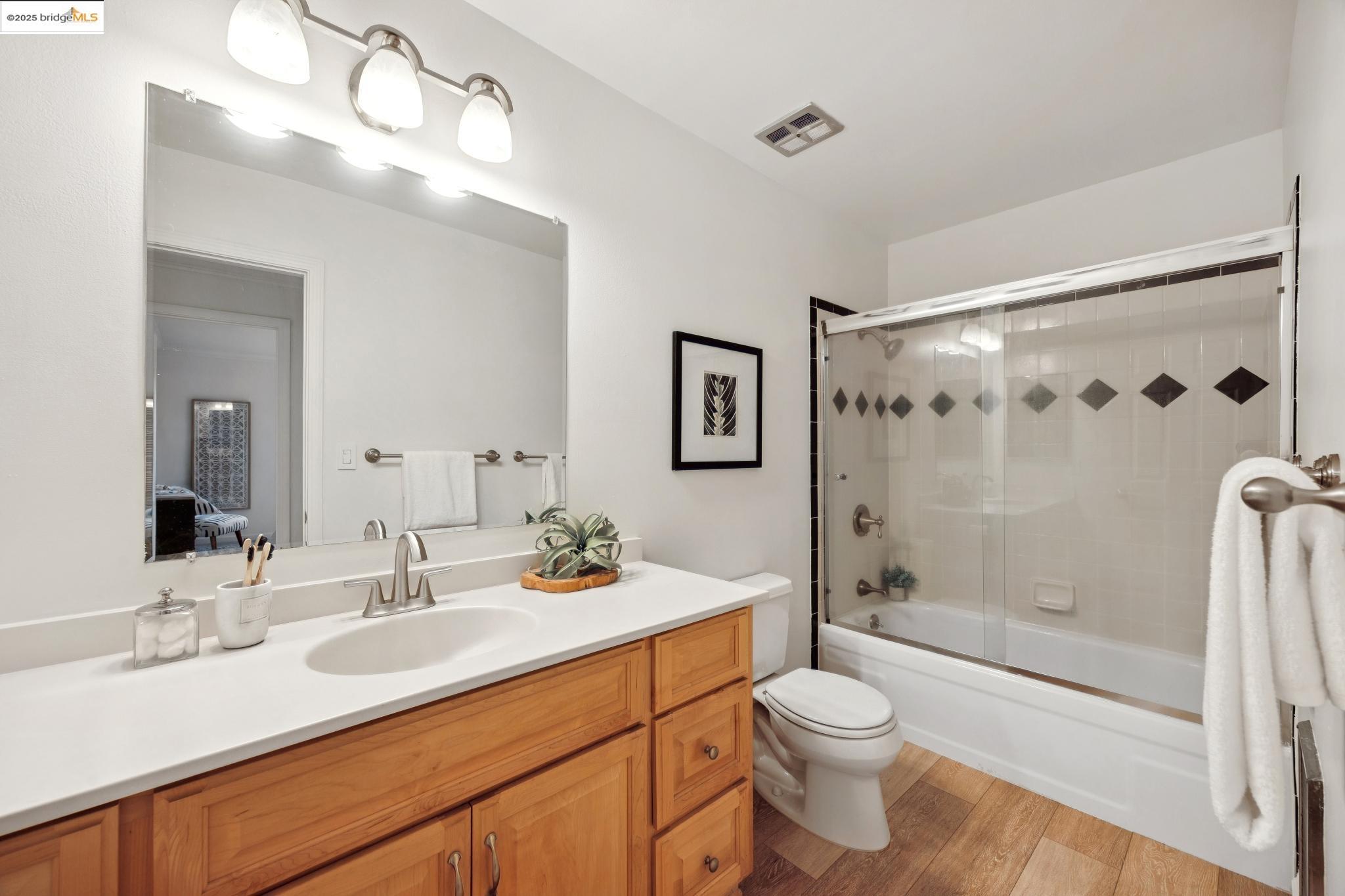 Detail Gallery Image 26 of 28 For 1471 Marchbanks Dr #4,  Walnut Creek,  CA 94598 - 1 Beds | 1 Baths