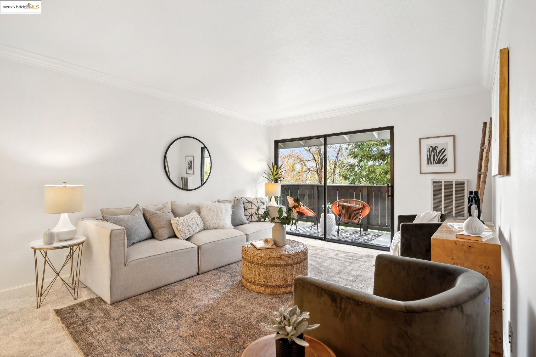 Detail Gallery Image 6 of 28 For 1471 Marchbanks Dr #4,  Walnut Creek,  CA 94598 - 1 Beds | 1 Baths