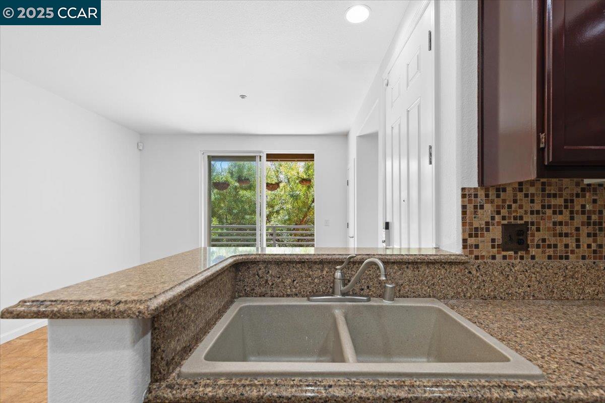 Detail Gallery Image 14 of 40 For 1582 Chandler St #131,  Oakland,  CA 94603 - 2 Beds | 2 Baths