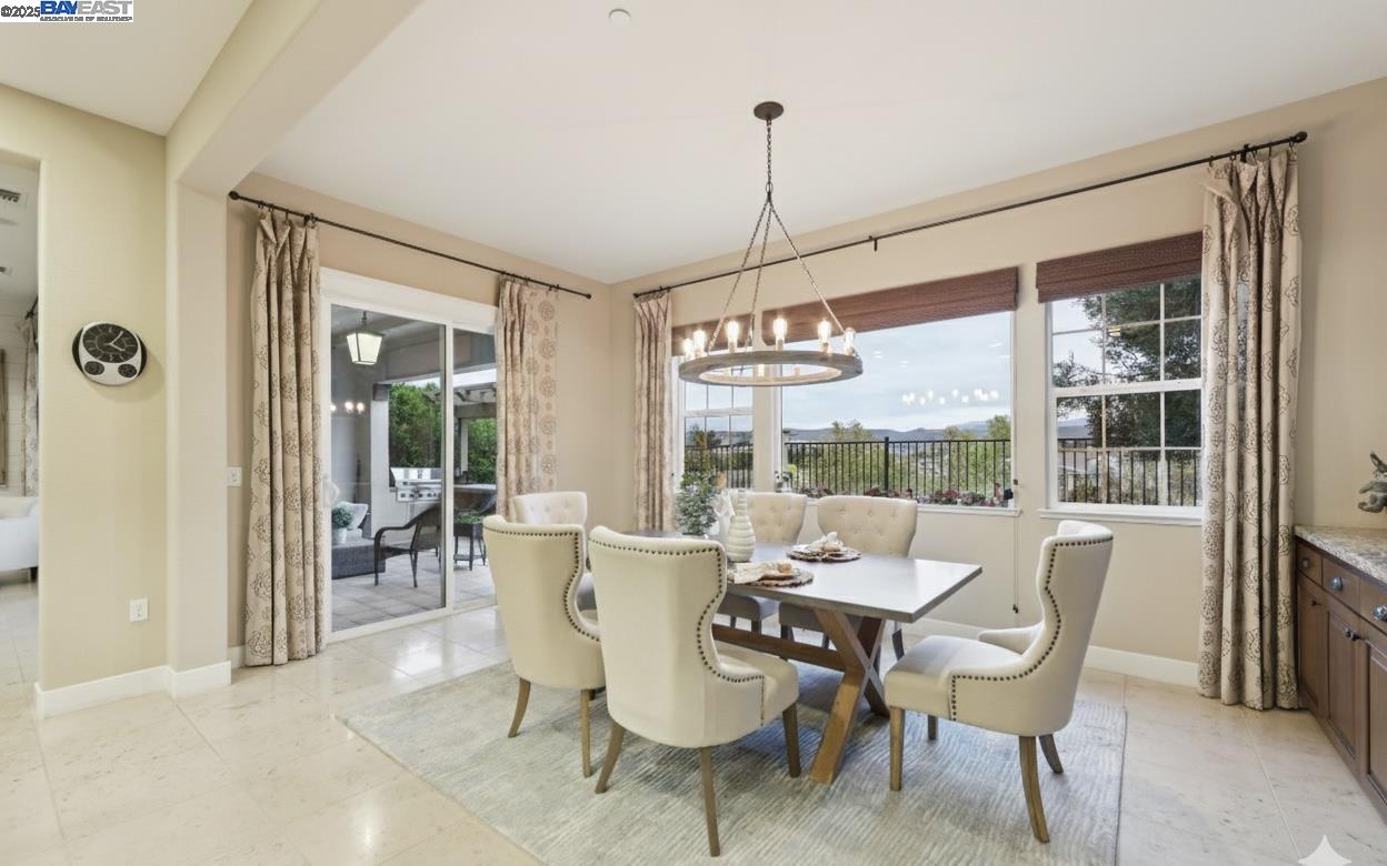 Detail Gallery Image 21 of 59 For 3885 Highpointe Ct, Dublin,  CA 94568 - 4 Beds | 4 Baths