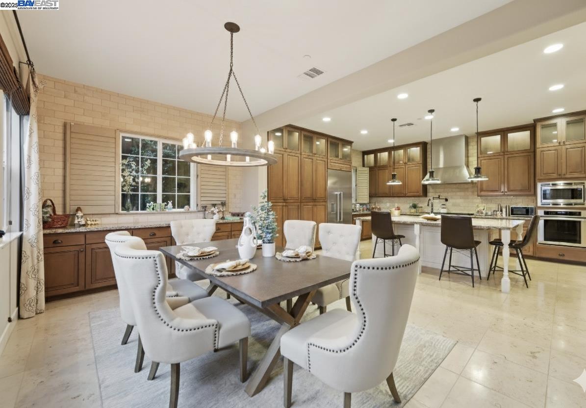 Detail Gallery Image 23 of 59 For 3885 Highpointe Ct, Dublin,  CA 94568 - 4 Beds | 4 Baths