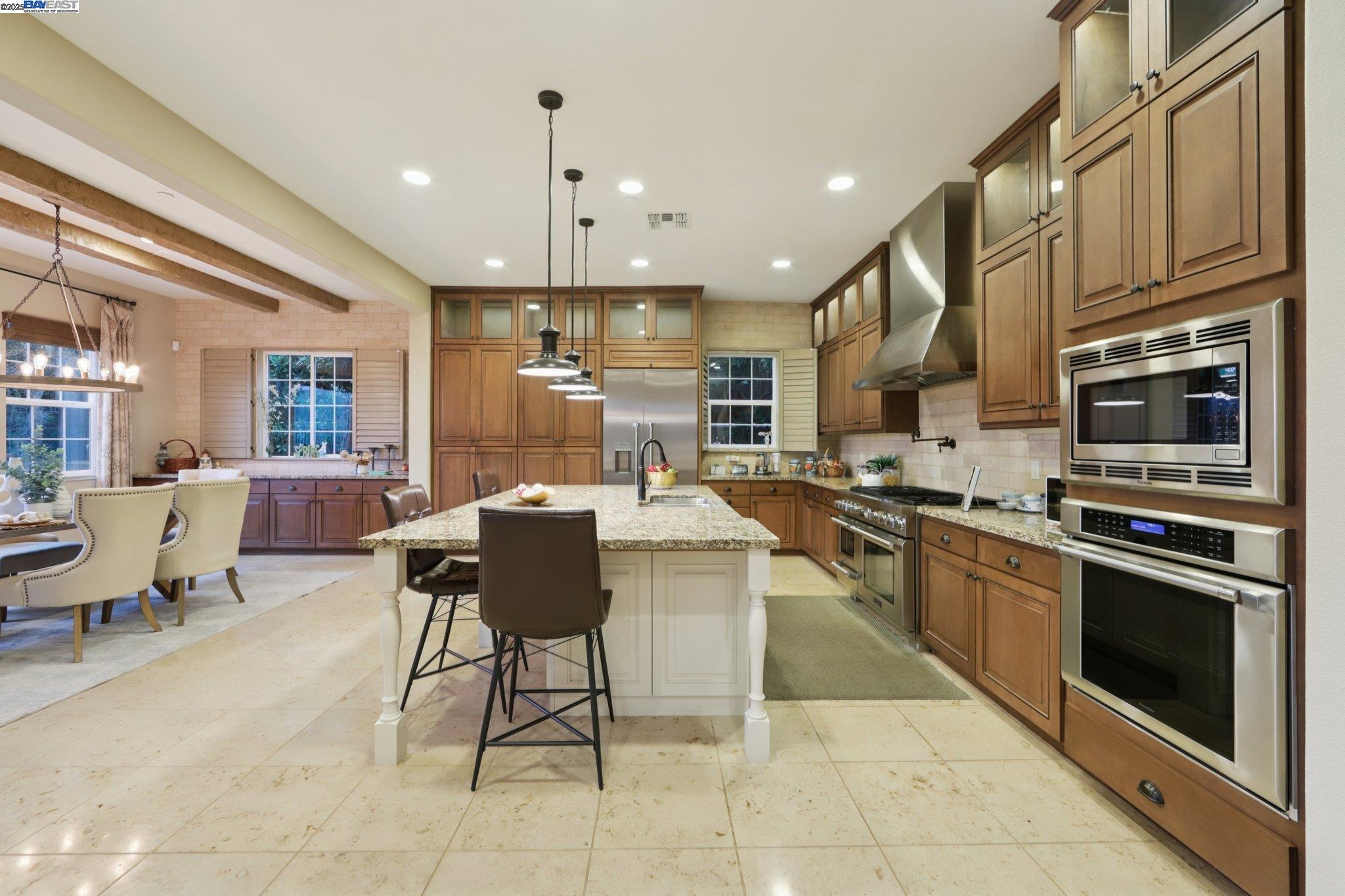 Detail Gallery Image 27 of 59 For 3885 Highpointe Ct, Dublin,  CA 94568 - 4 Beds | 4 Baths