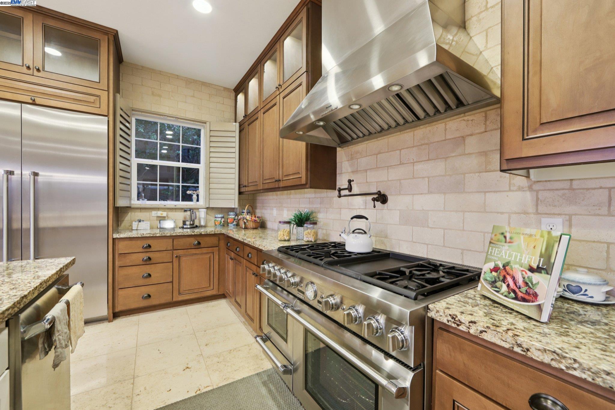 Detail Gallery Image 27 of 57 For 3885 Highpointe Ct, Dublin,  CA 94568 - 4 Beds | 4 Baths