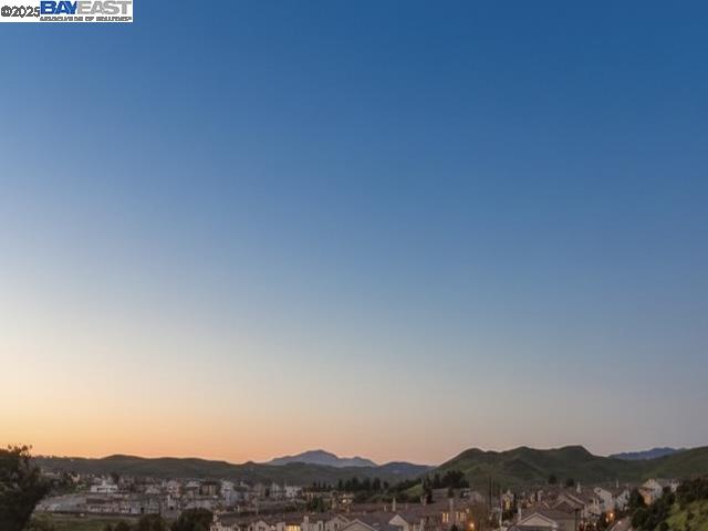 Detail Gallery Image 4 of 59 For 3885 Highpointe Ct, Dublin,  CA 94568 - 4 Beds | 4 Baths