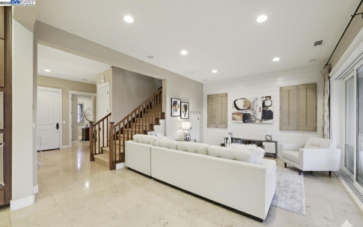 Detail Gallery Image 47 of 59 For 3885 Highpointe Ct, Dublin,  CA 94568 - 4 Beds | 4 Baths