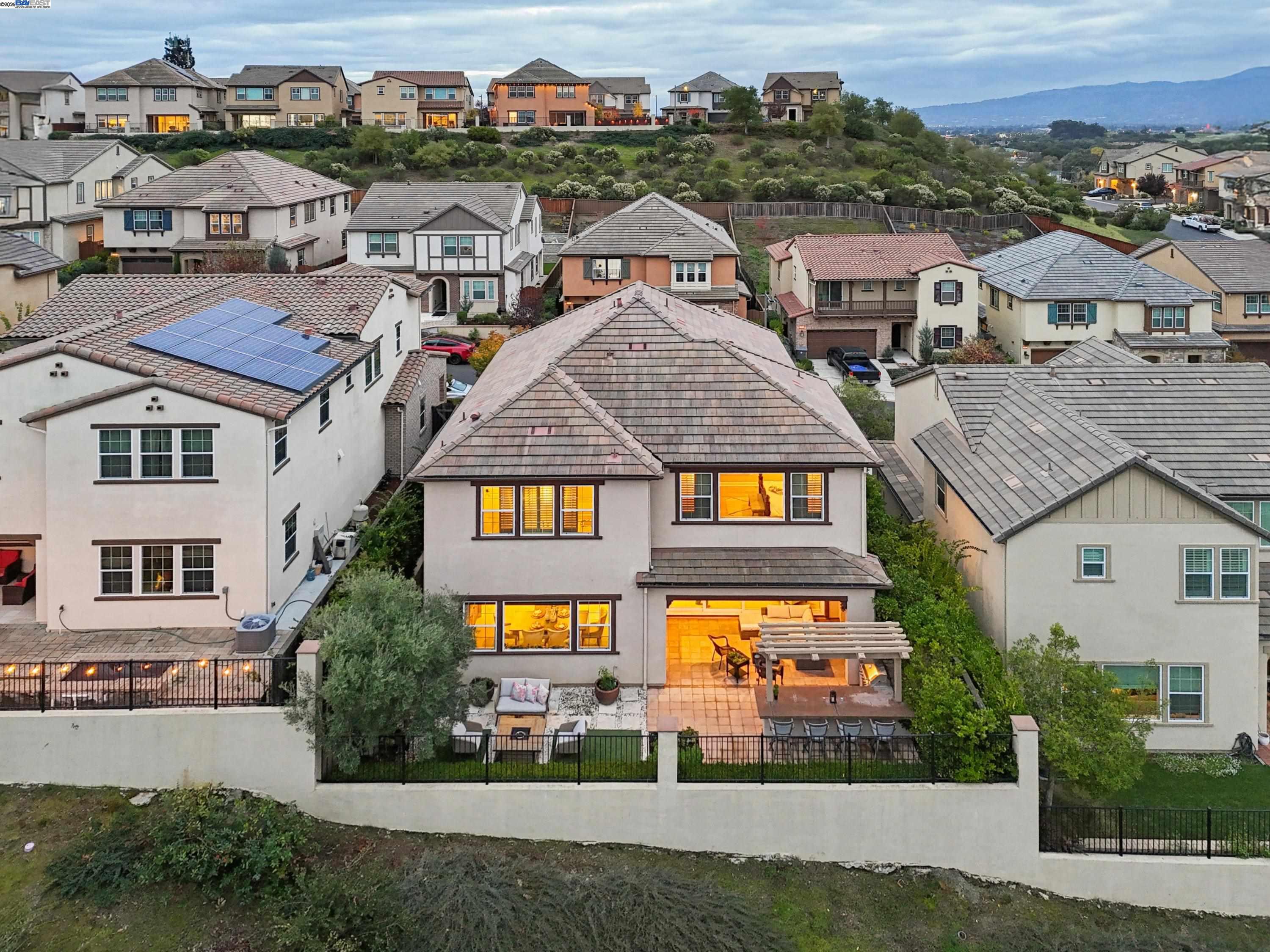 Detail Gallery Image 7 of 59 For 3885 Highpointe Ct, Dublin,  CA 94568 - 4 Beds | 4 Baths