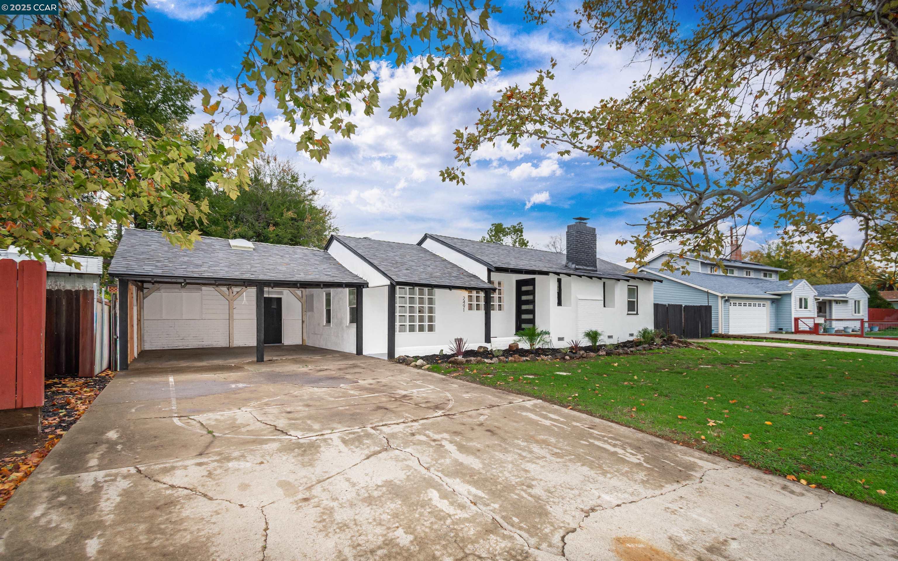 Detail Gallery Image 2 of 45 For 2491 Carlsbad Ave, Sacramento,  CA 95821 - 5 Beds | 2 Baths