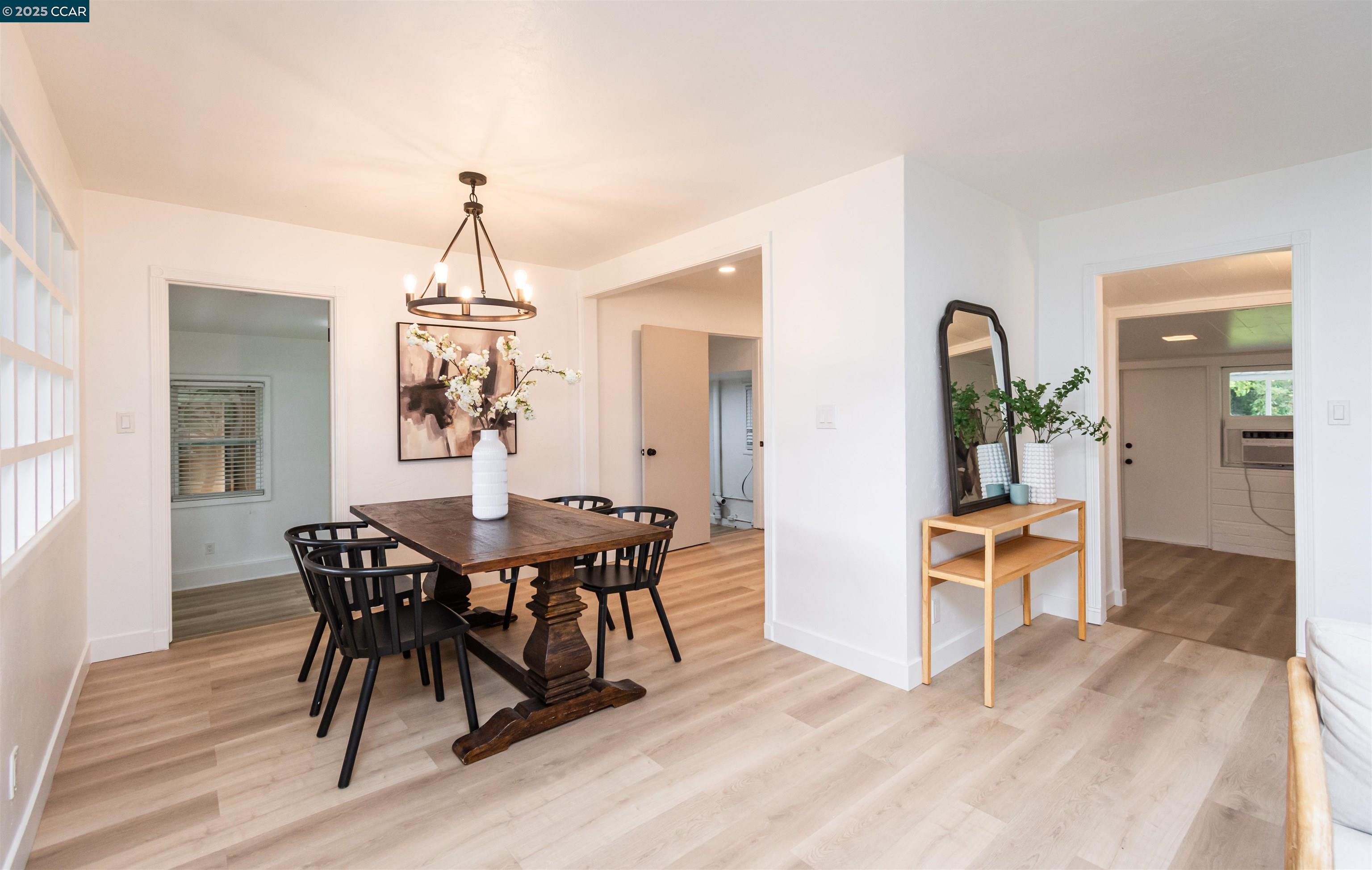 Detail Gallery Image 11 of 45 For 2491 Carlsbad Ave, Sacramento,  CA 95821 - 5 Beds | 2 Baths