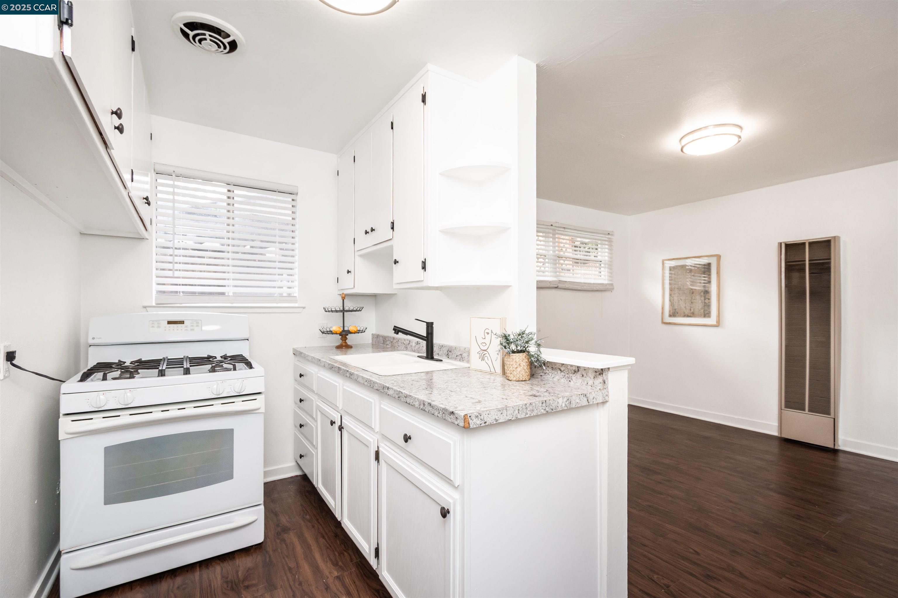 Detail Gallery Image 38 of 45 For 2491 Carlsbad Ave, Sacramento,  CA 95821 - 5 Beds | 2 Baths