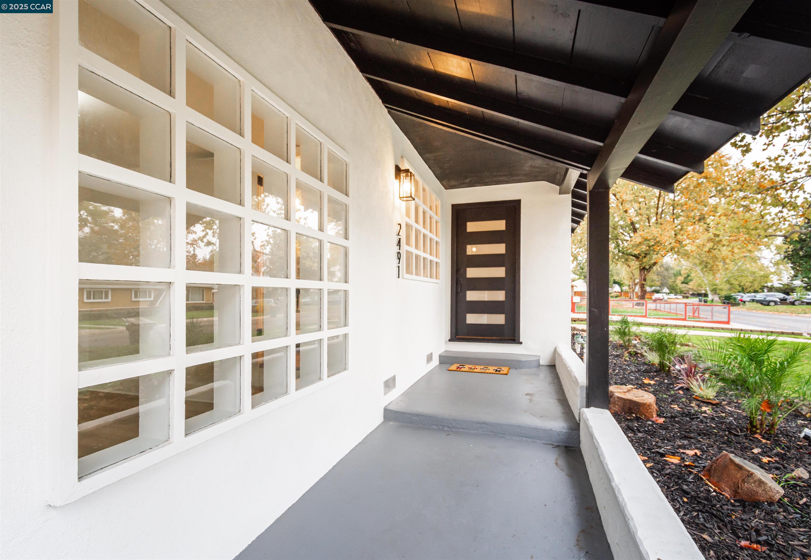 Detail Gallery Image 7 of 45 For 2491 Carlsbad Ave, Sacramento,  CA 95821 - 5 Beds | 2 Baths