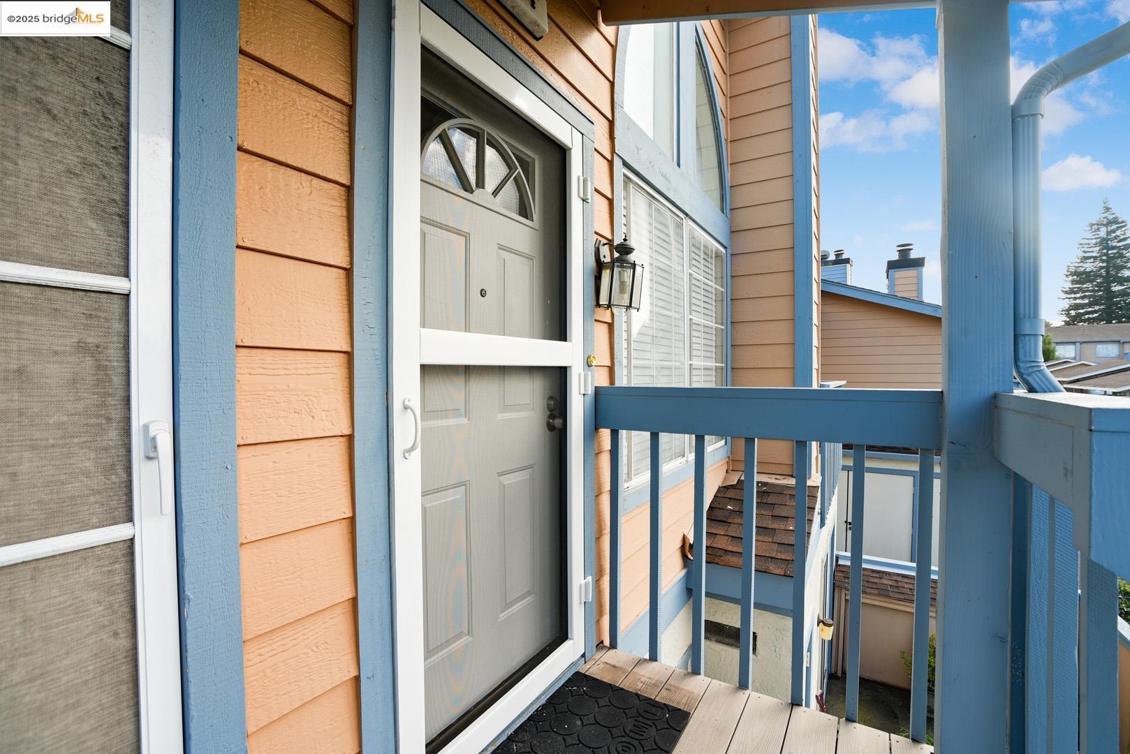 Detail Gallery Image 2 of 36 For 44 Glenwood, Hercules,  CA 94547 - 1 Beds | 1 Baths