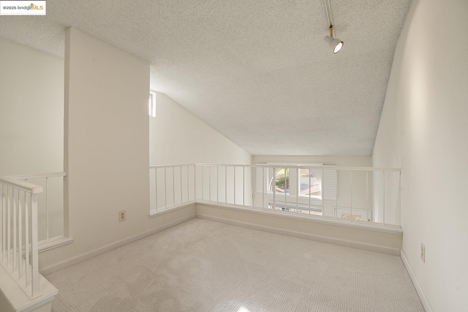 Detail Gallery Image 14 of 36 For 44 Glenwood, Hercules,  CA 94547 - 1 Beds | 1 Baths