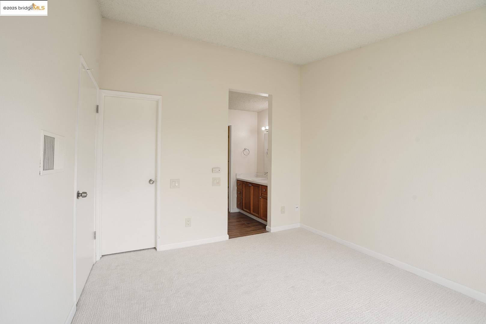 Detail Gallery Image 22 of 36 For 44 Glenwood, Hercules,  CA 94547 - 1 Beds | 1 Baths