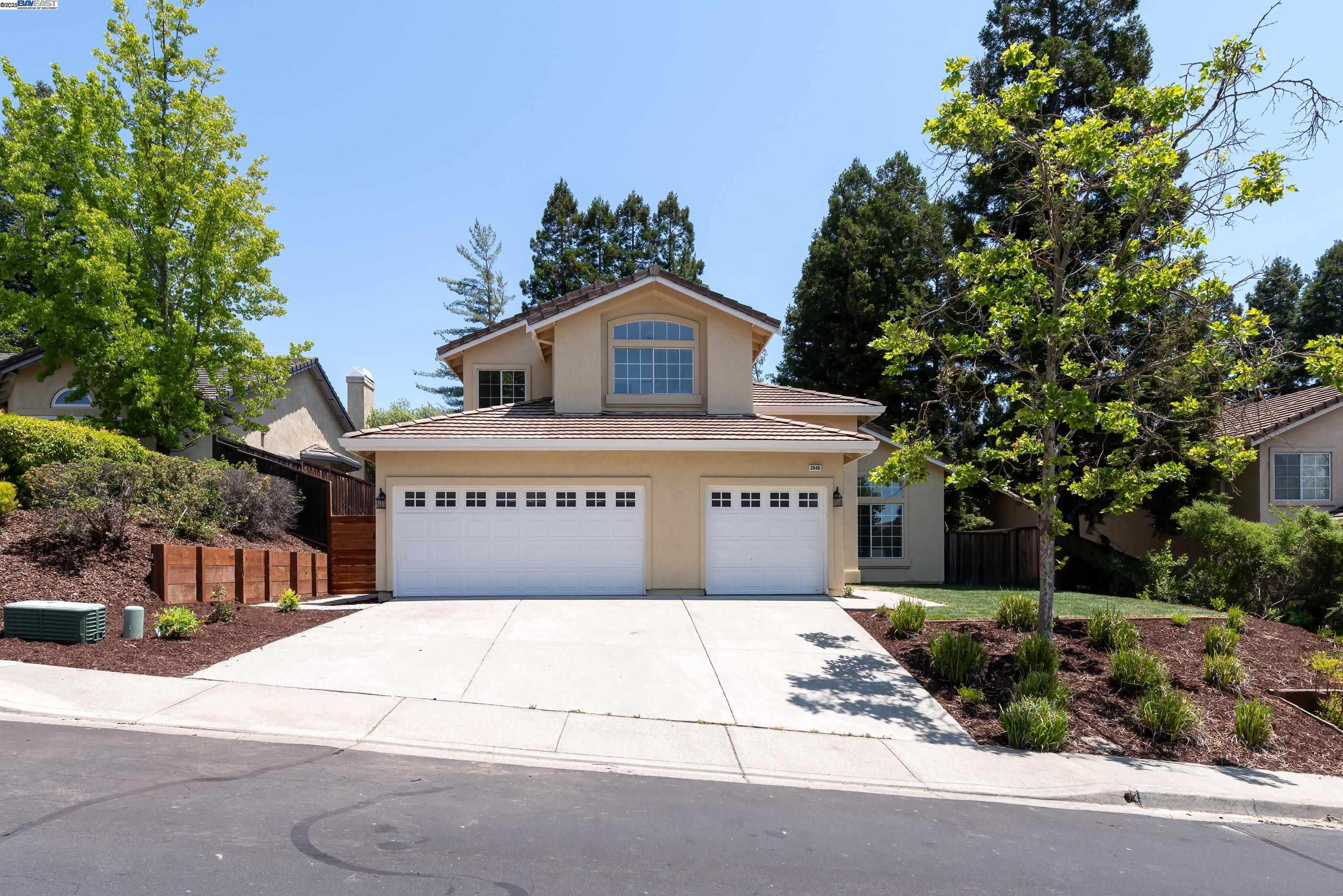 Detail Gallery Image 2 of 60 For 3846 Sheffield Cir, Danville,  CA 94506 - 5 Beds | 4 Baths