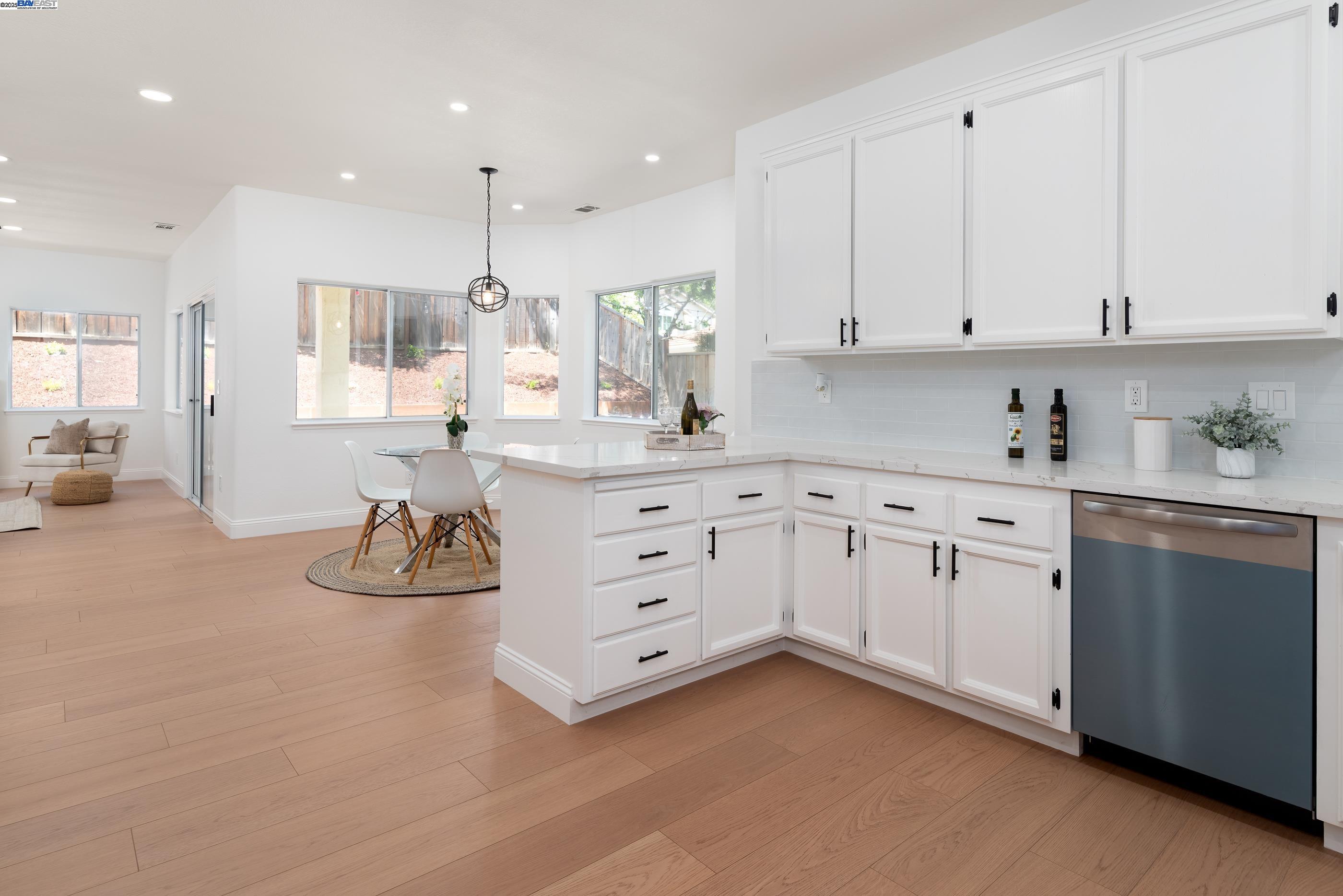 Detail Gallery Image 14 of 60 For 3846 Sheffield Cir, Danville,  CA 94506 - 5 Beds | 4 Baths