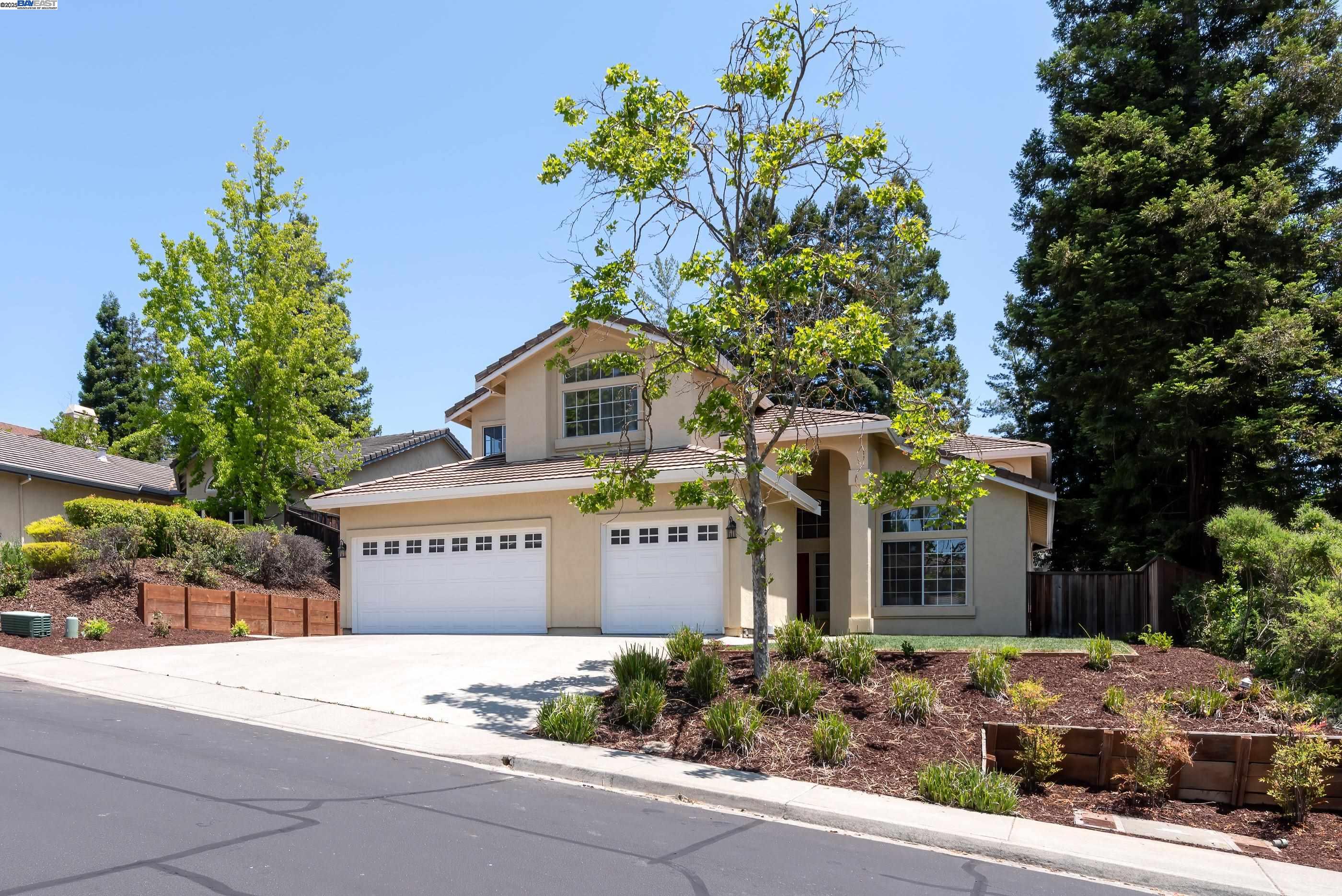 Detail Gallery Image 3 of 60 For 3846 Sheffield Cir, Danville,  CA 94506 - 5 Beds | 4 Baths