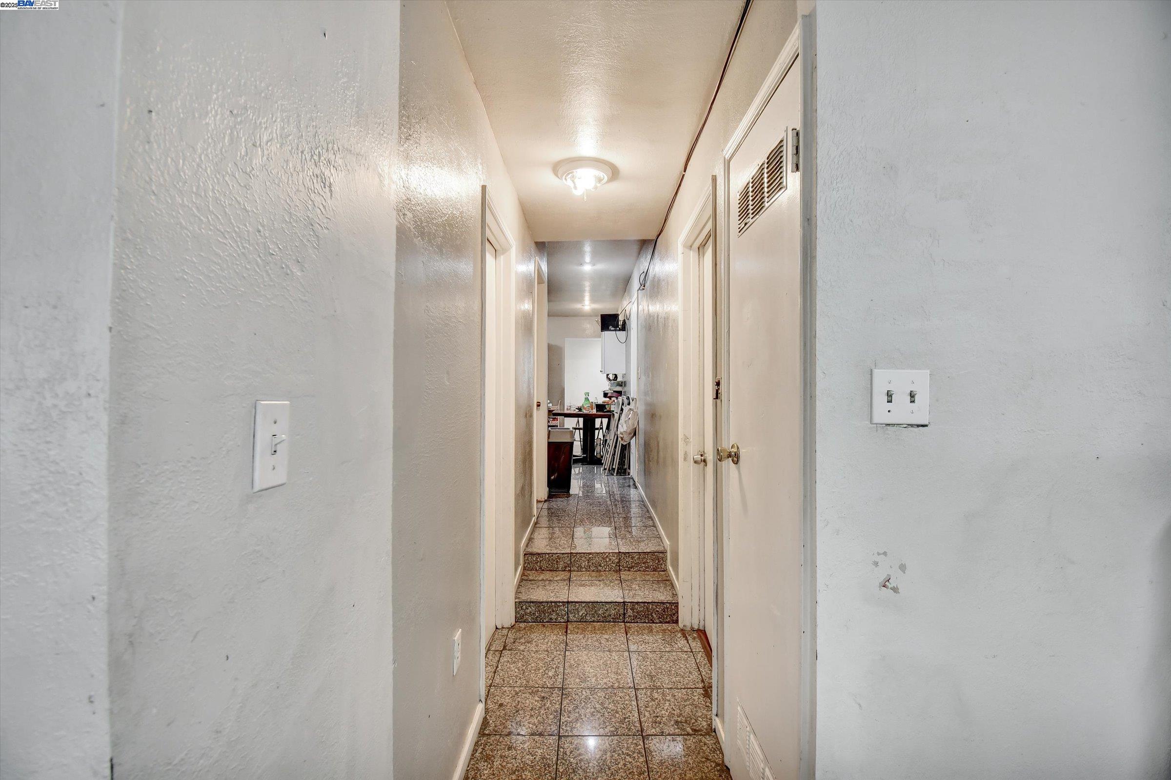 Detail Gallery Image 13 of 38 For 1506 52nd Ave, Oakland,  CA 94601 - 4 Beds | 2 Baths