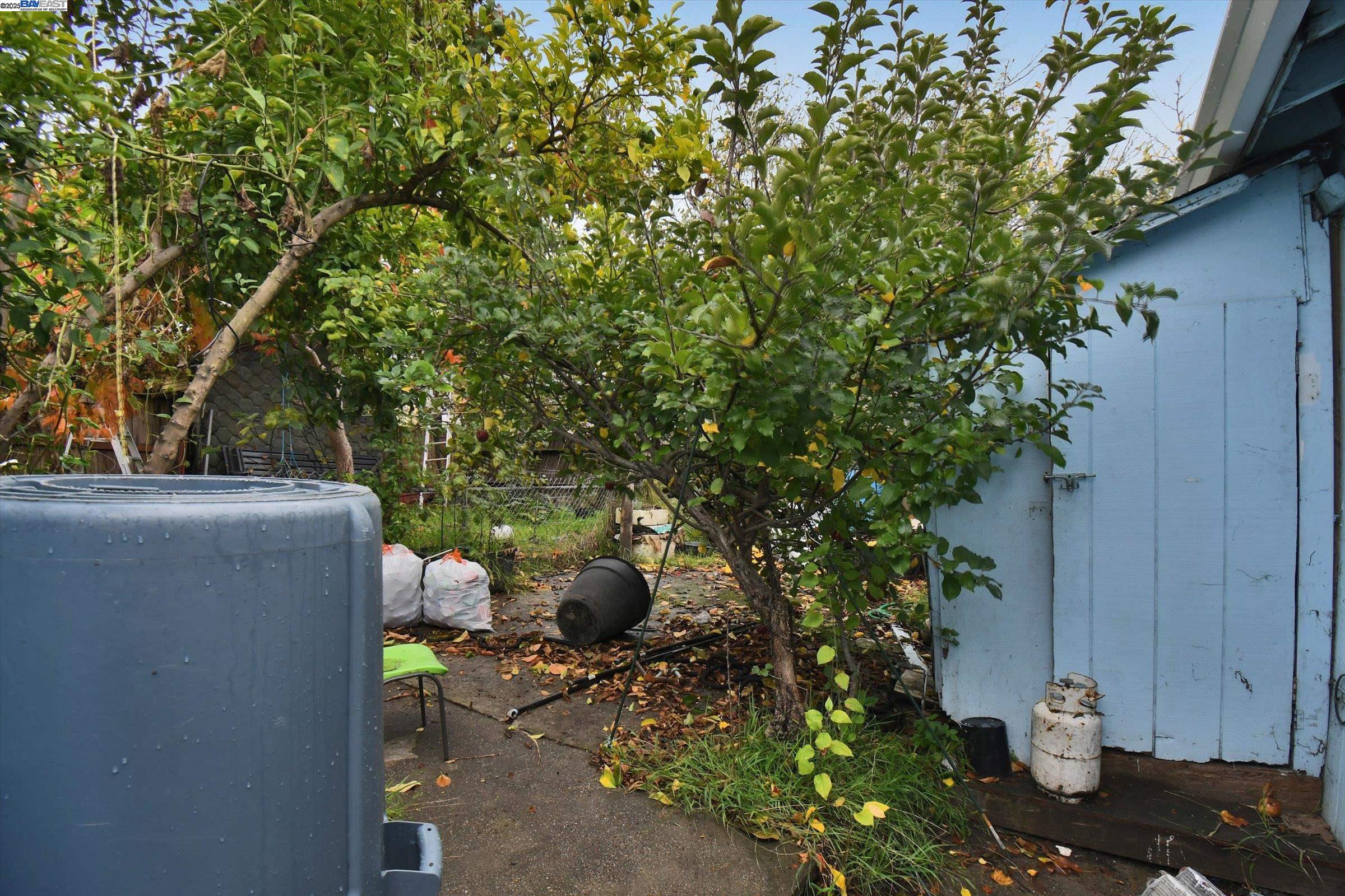 Detail Gallery Image 31 of 38 For 1506 52nd Ave, Oakland,  CA 94601 - 4 Beds | 2 Baths