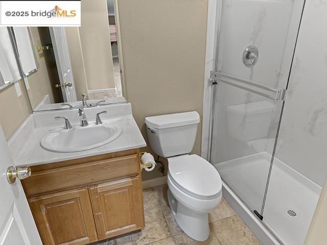 Detail Gallery Image 4 of 22 For 28818 Bailey Ranch Road, Hayward,  CA 94542-2169 - 5 Beds | 4 Baths