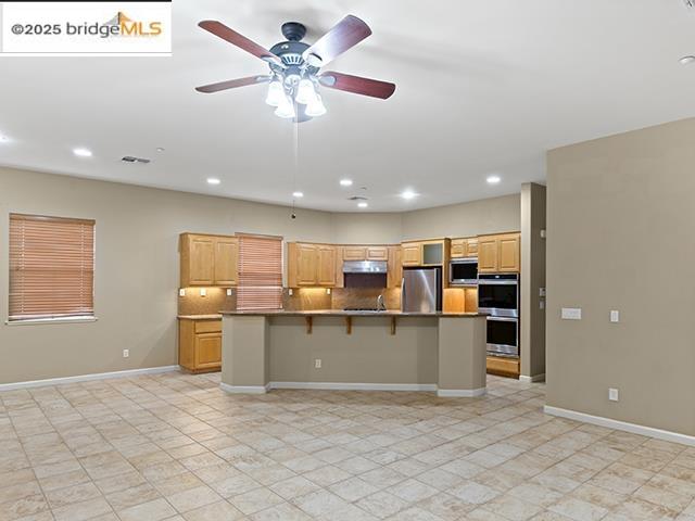 Detail Gallery Image 5 of 22 For 28818 Bailey Ranch Road, Hayward,  CA 94542-2169 - 5 Beds | 4 Baths