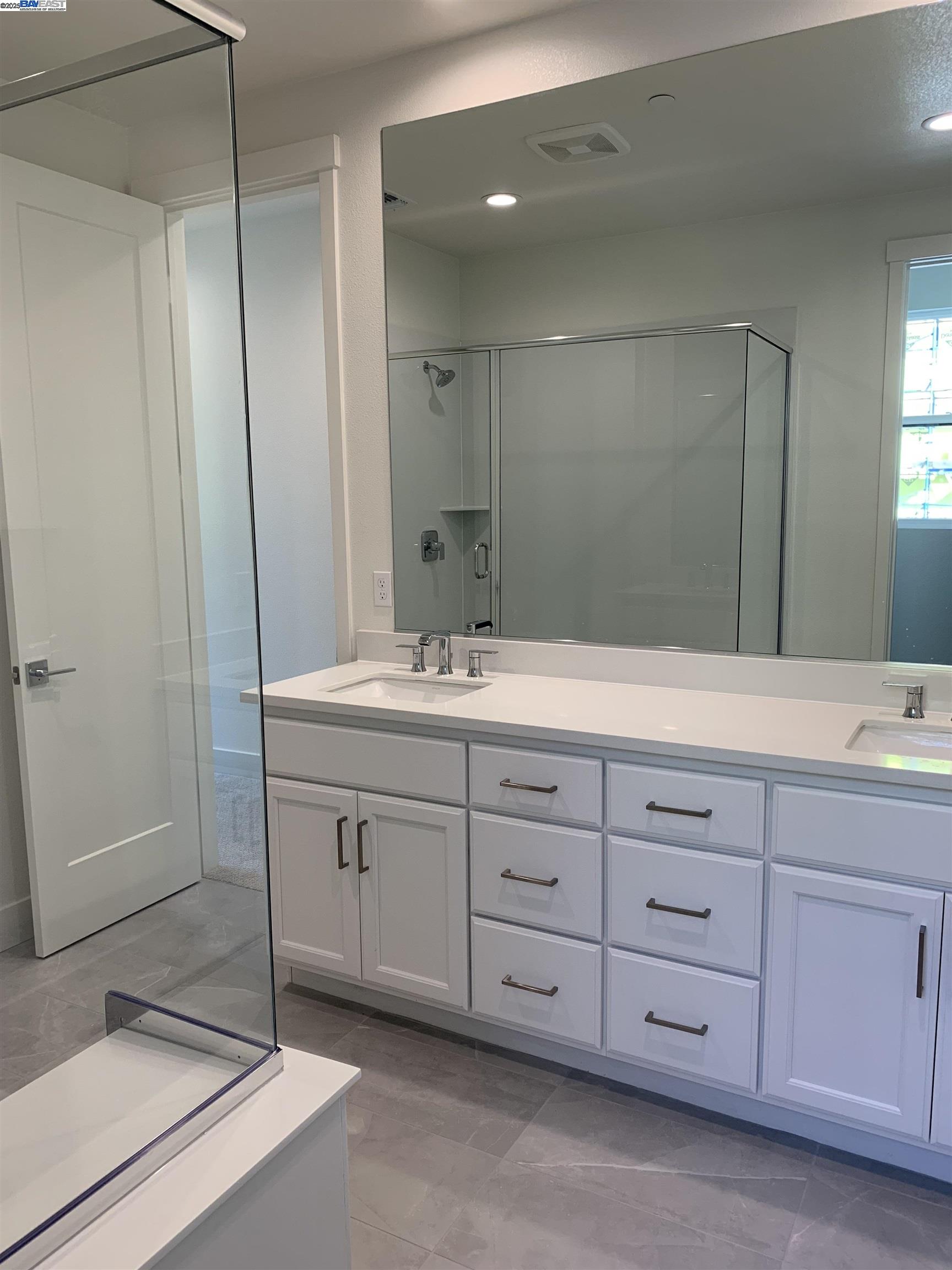 Detail Gallery Image 6 of 11 For 998 Harcot Court, San Jose,  CA 95133 - 4 Beds | 4 Baths