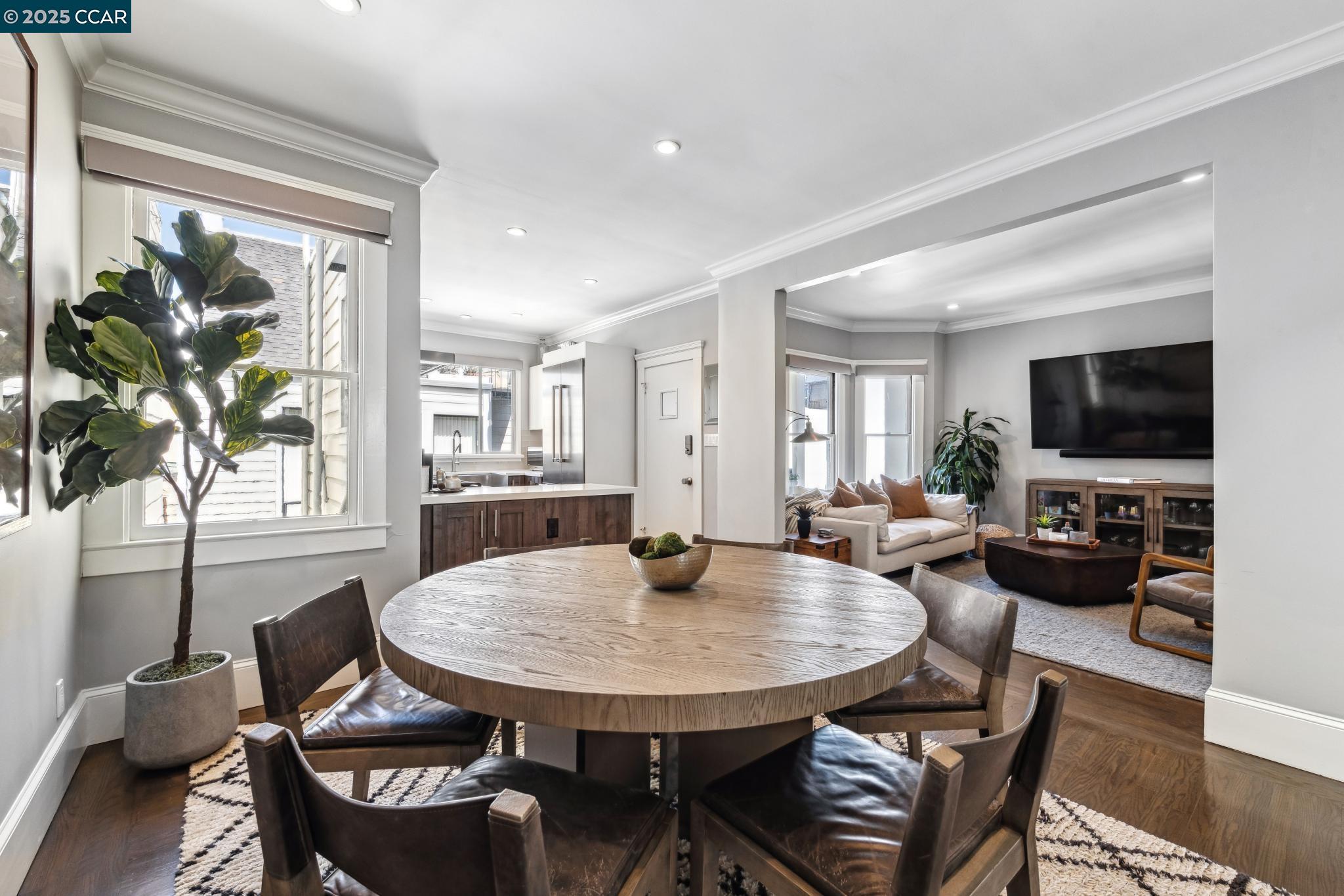 Front Image Thumbnail for CC41117717