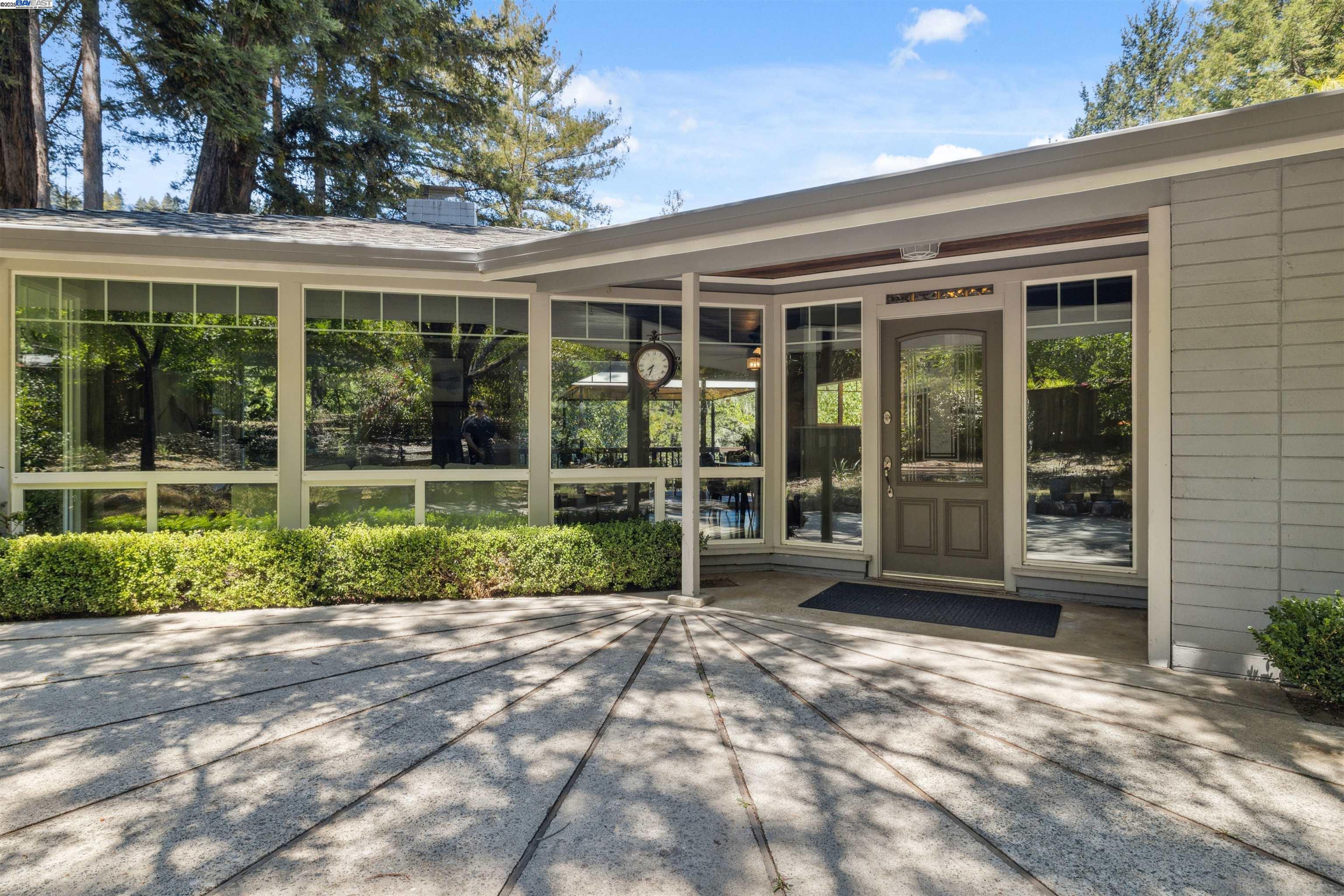 Detail Gallery Image 5 of 5 For 10510 Highway 9, Ben Lomond,  CA 95005 - 4 Beds | 3 Baths