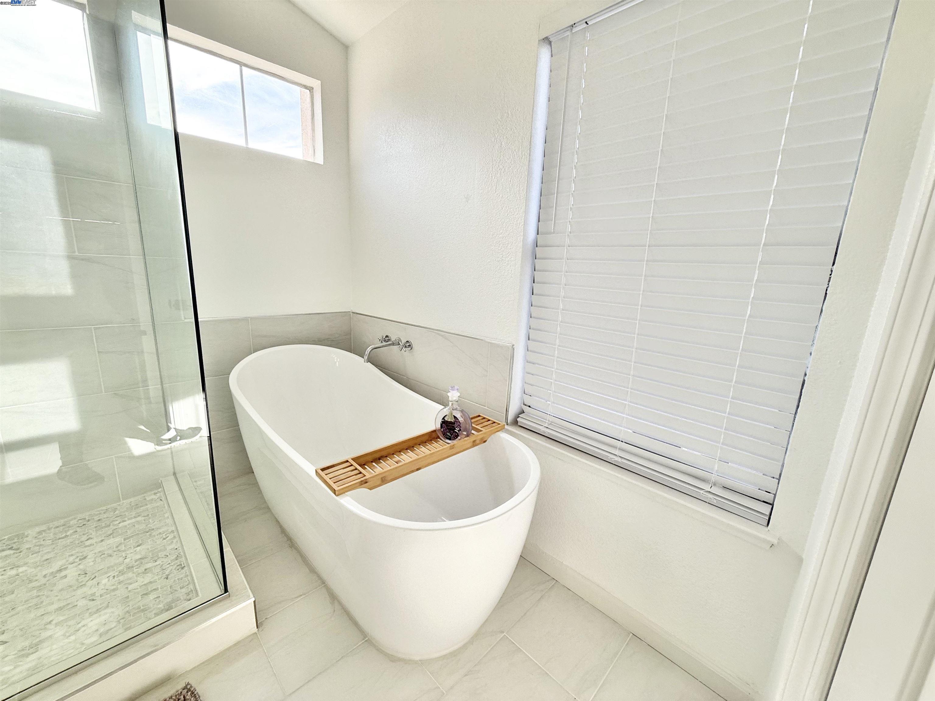 Detail Gallery Image 18 of 39 For 3601 Balfour Ln, Modesto,  CA 95357 - 4 Beds | 3 Baths